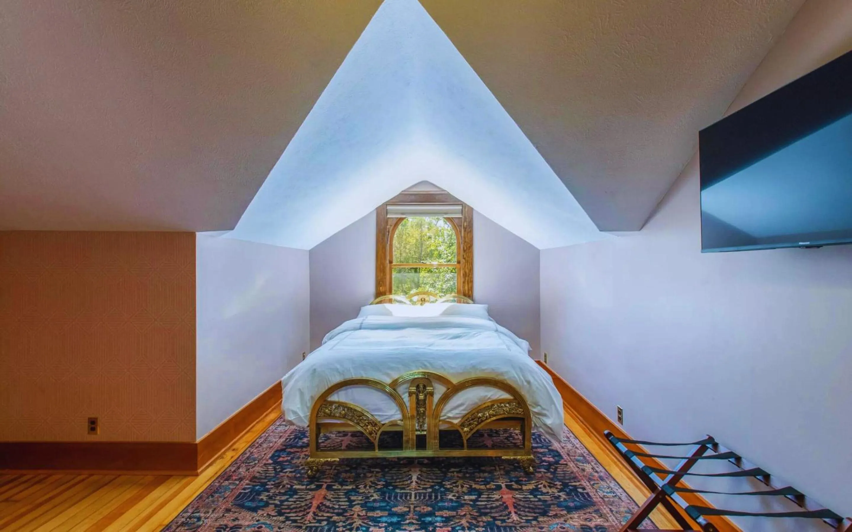 Bed in Martha's Bed and Breakfast