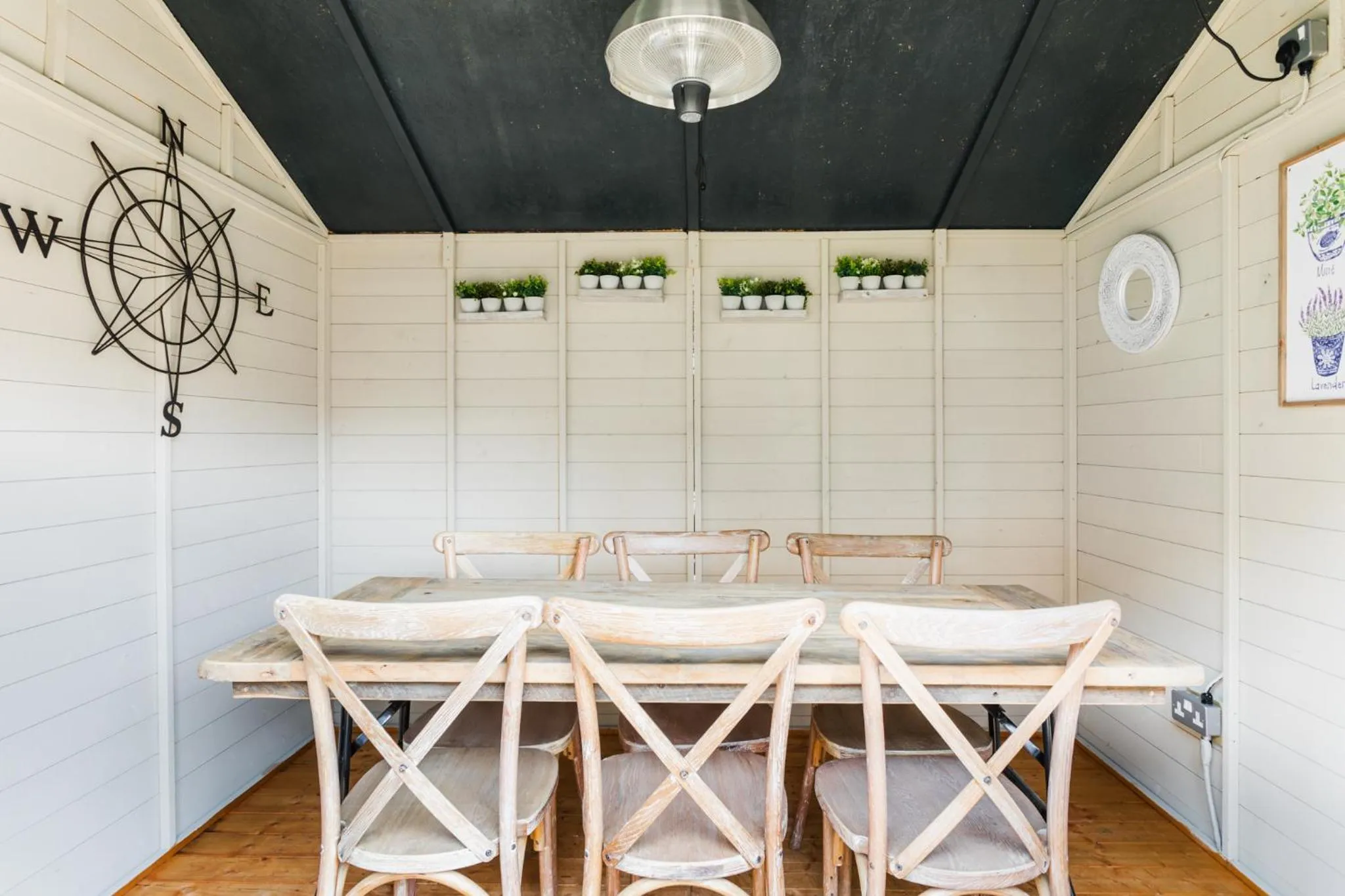 Dining area in The Percy Arms