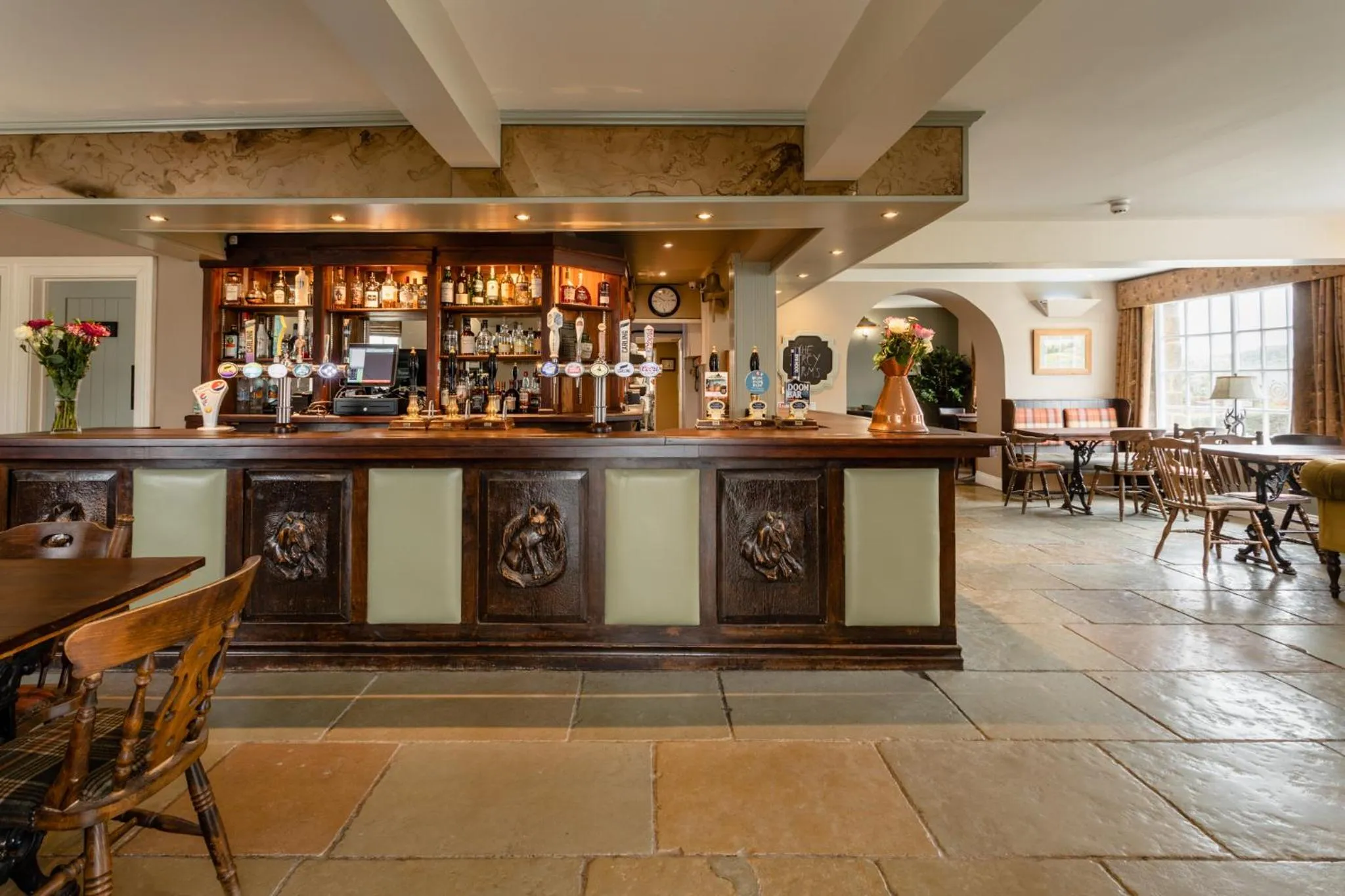 Restaurant/places to eat in The Percy Arms
