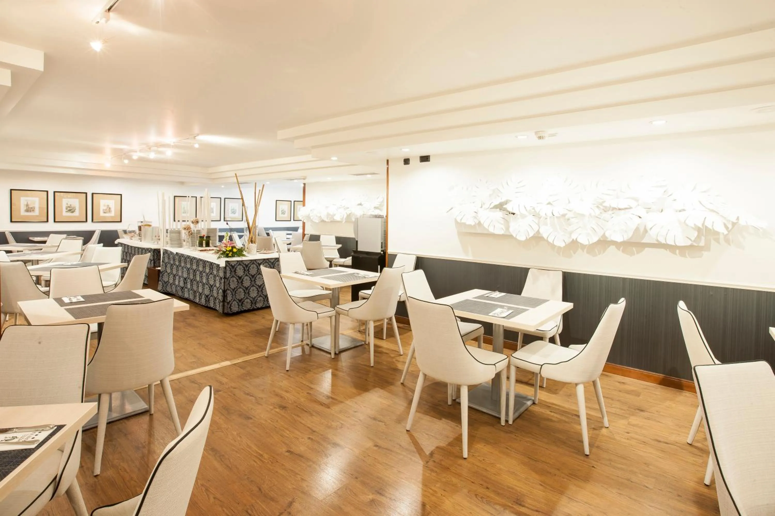 Restaurant/places to eat in Hotel Gran Via