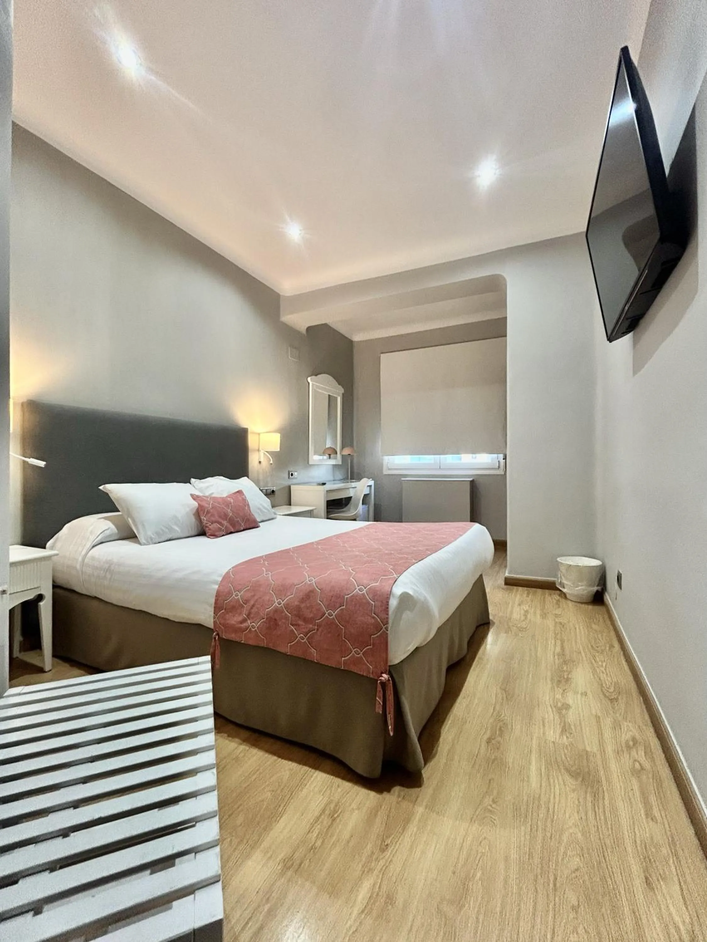 Photo of the whole room, Bed in Hotel Costasol