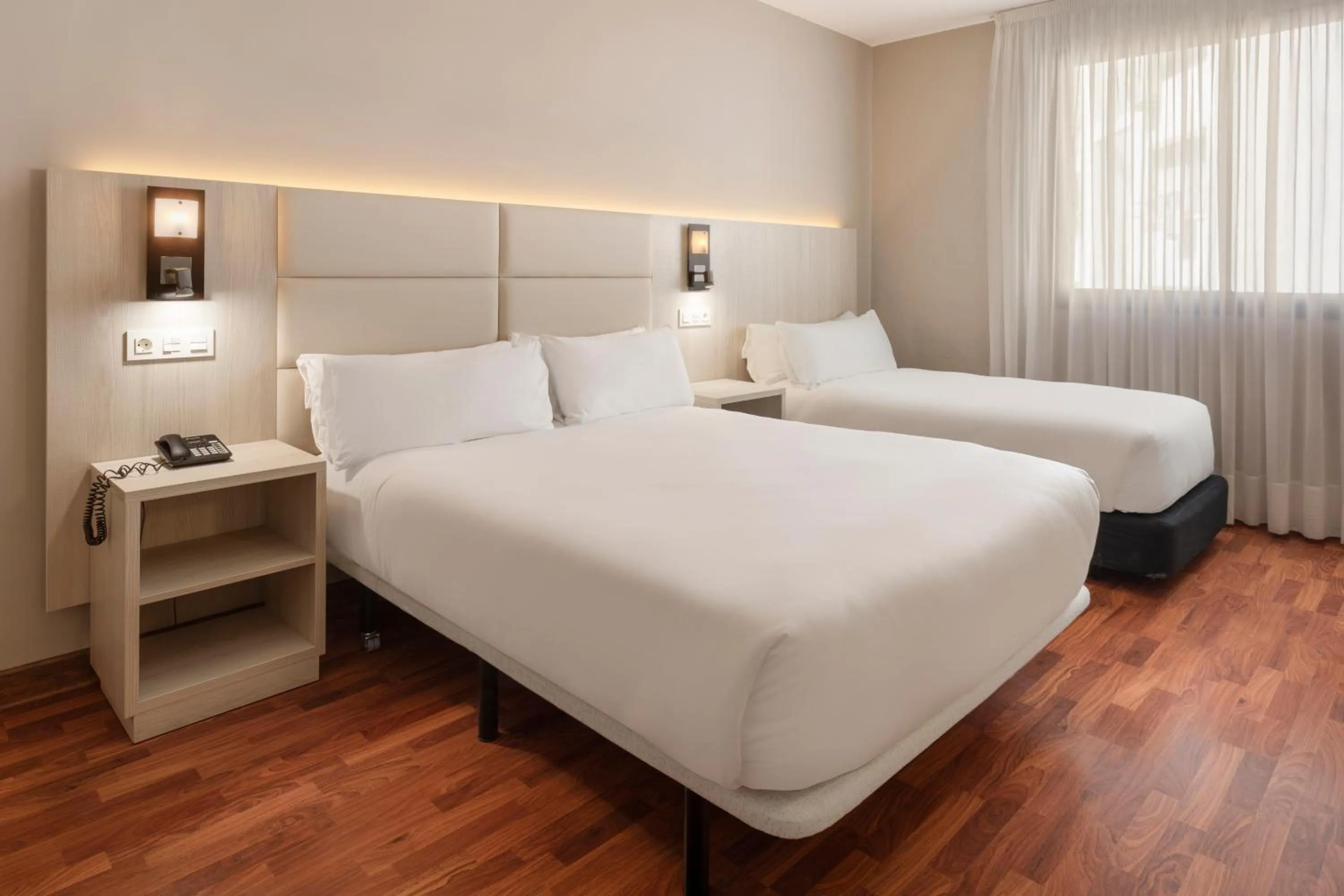 Bed in B&B HOTEL Zaragoza Royal