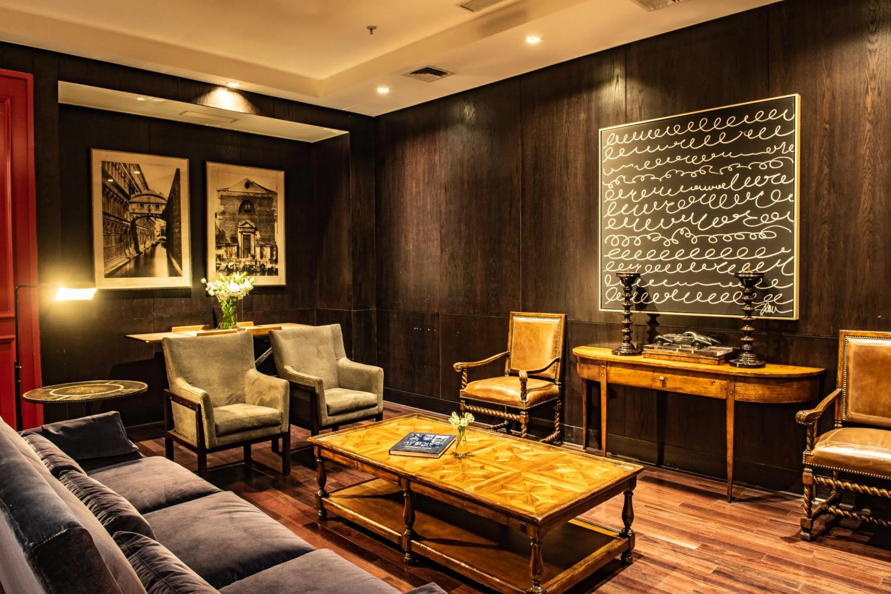 Meeting/conference room in The Singular Santiago