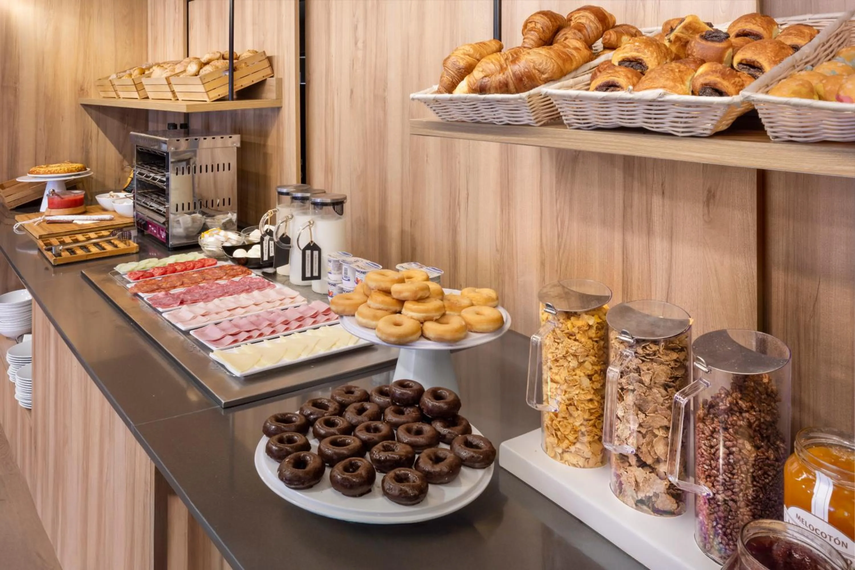 Buffet breakfast in B&B HOTEL Cartagena Cartagonova