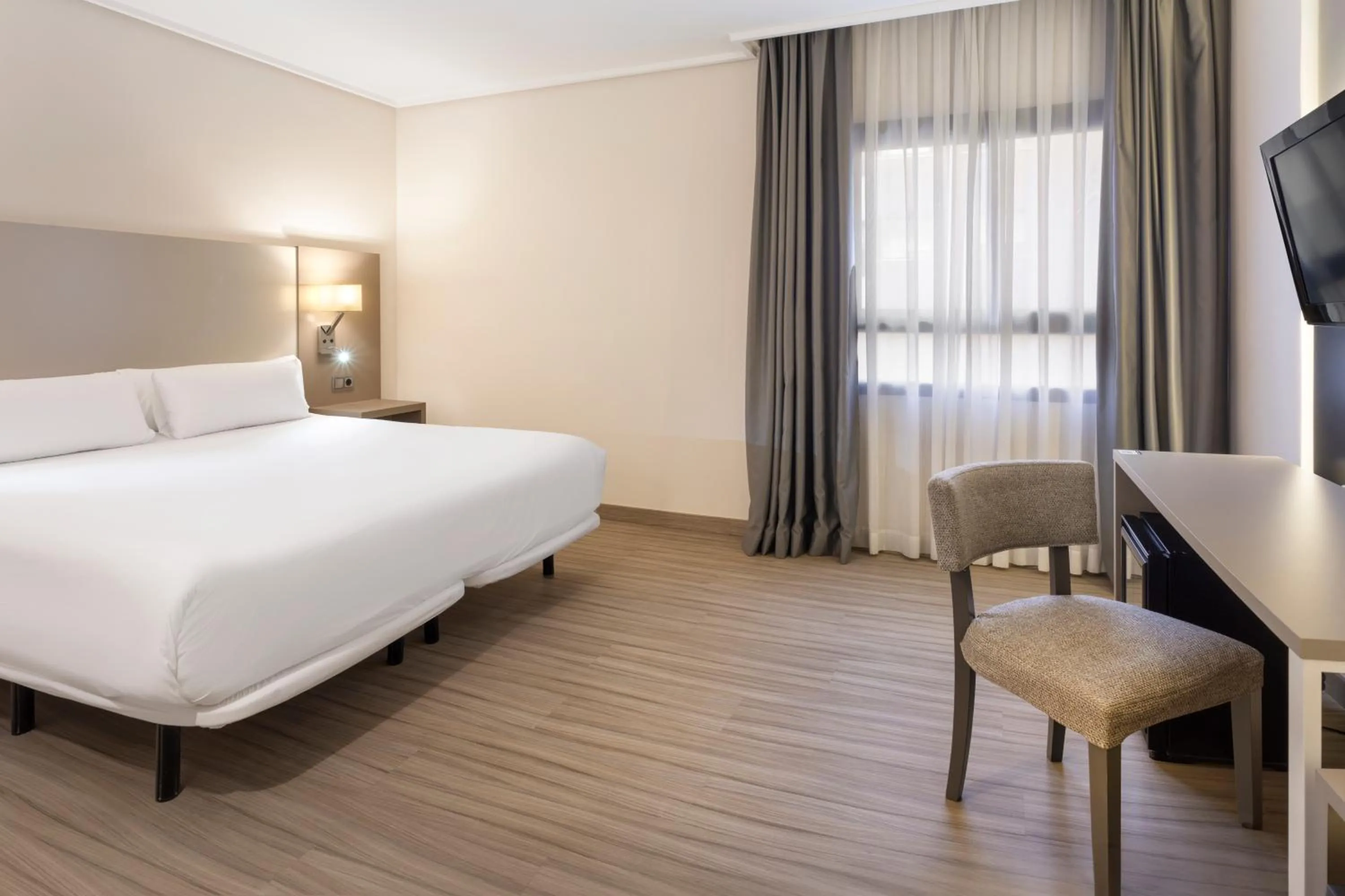 Bed in B&B HOTEL Cartagena Cartagonova