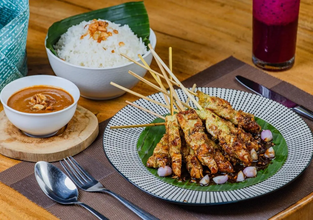 Food and drinks in Villa Cantik Pandawa By Fays Hospitality