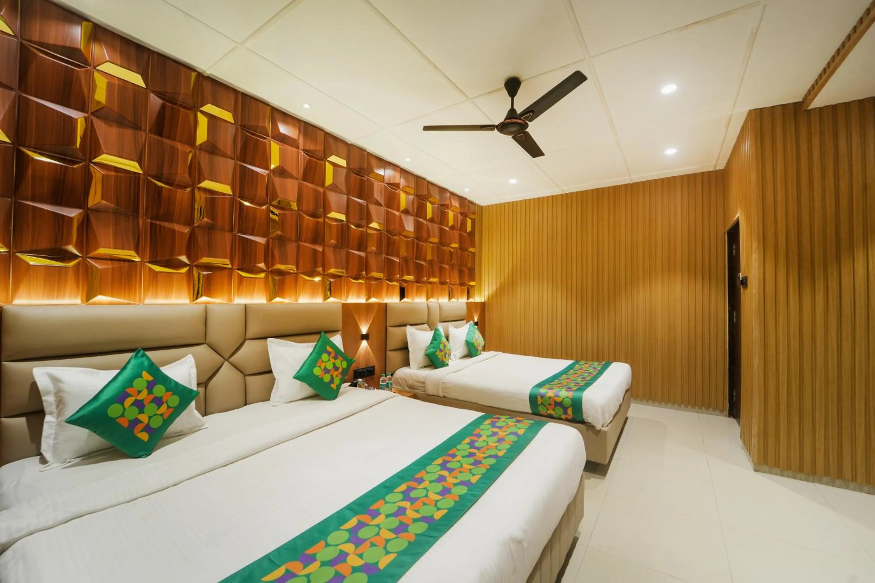 Bedroom, Bed in Treebo Iceberg