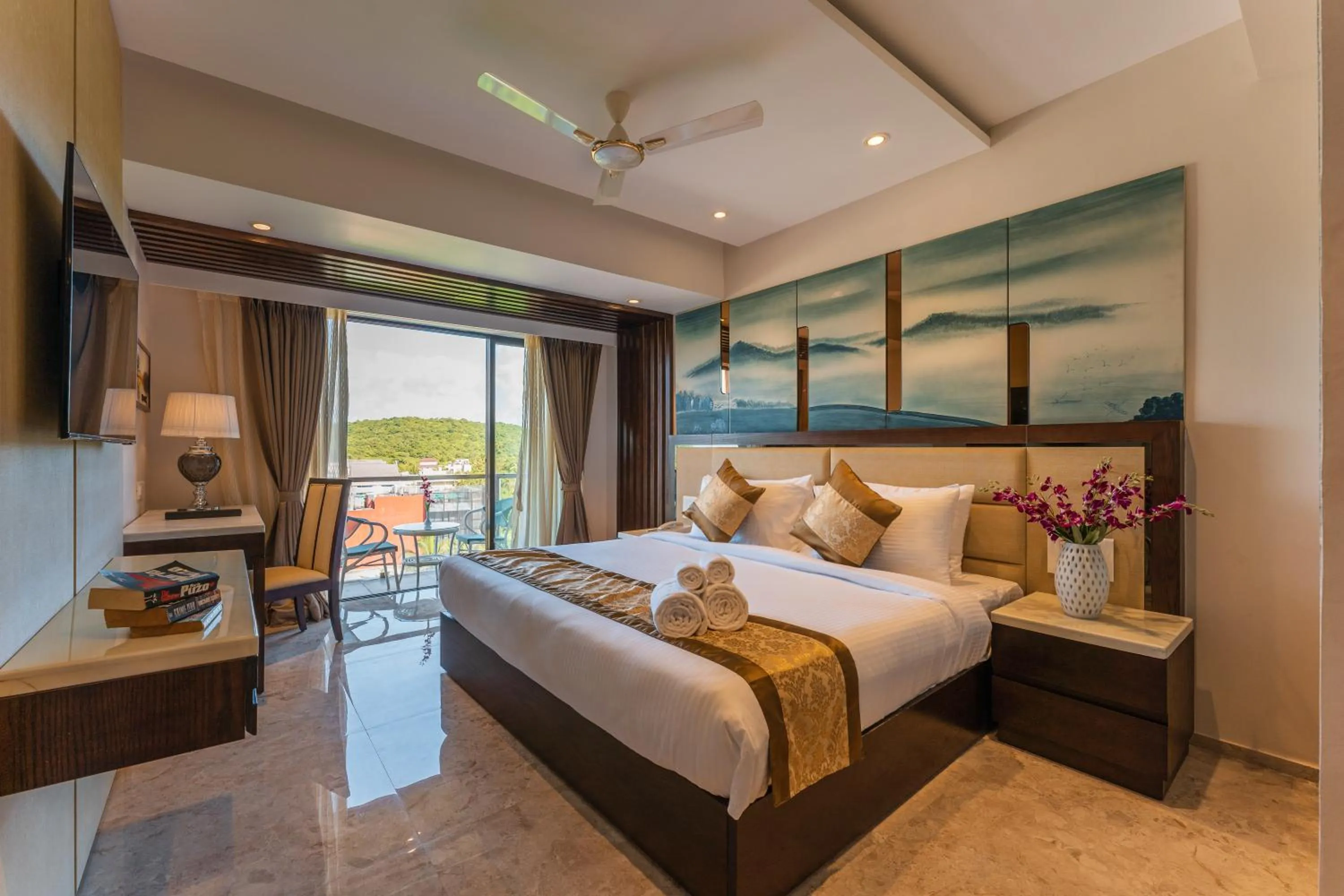 City view, Bed in Regenta Central Imperial Candolim Goa