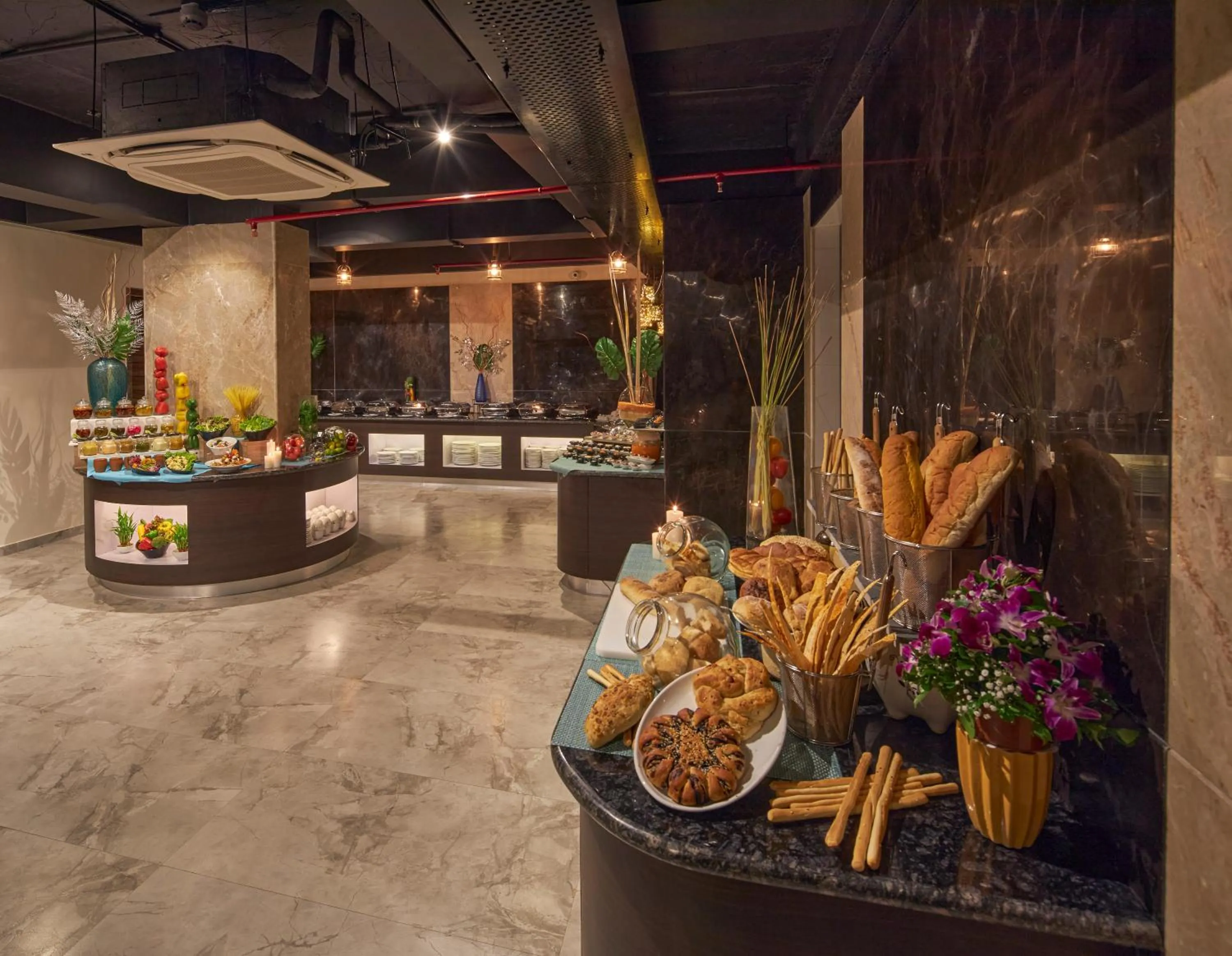 Restaurant/places to eat in Regenta Central Imperial Candolim Goa