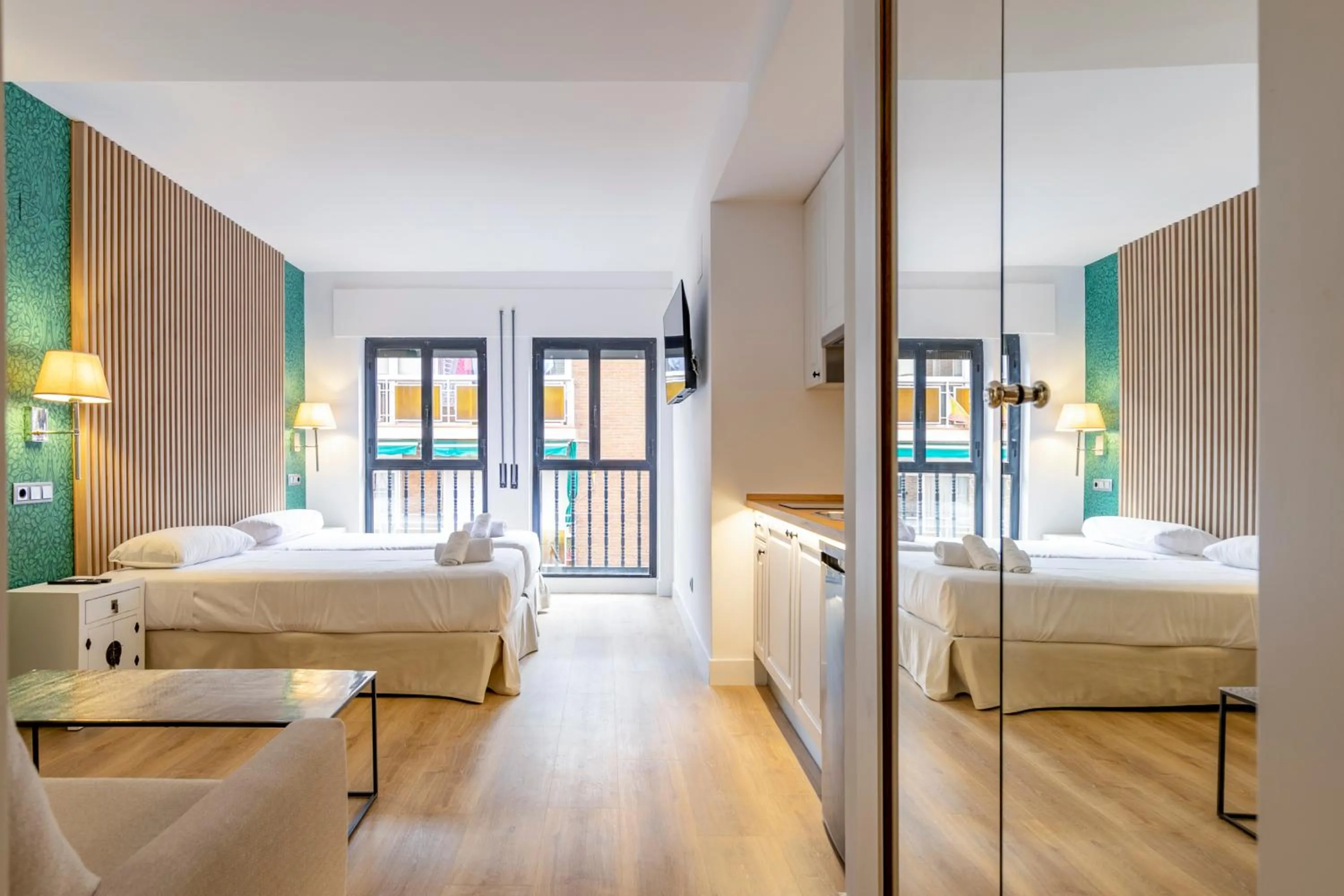 Photo of the whole room, Bed in H-A Aparthotel Hotel Quo