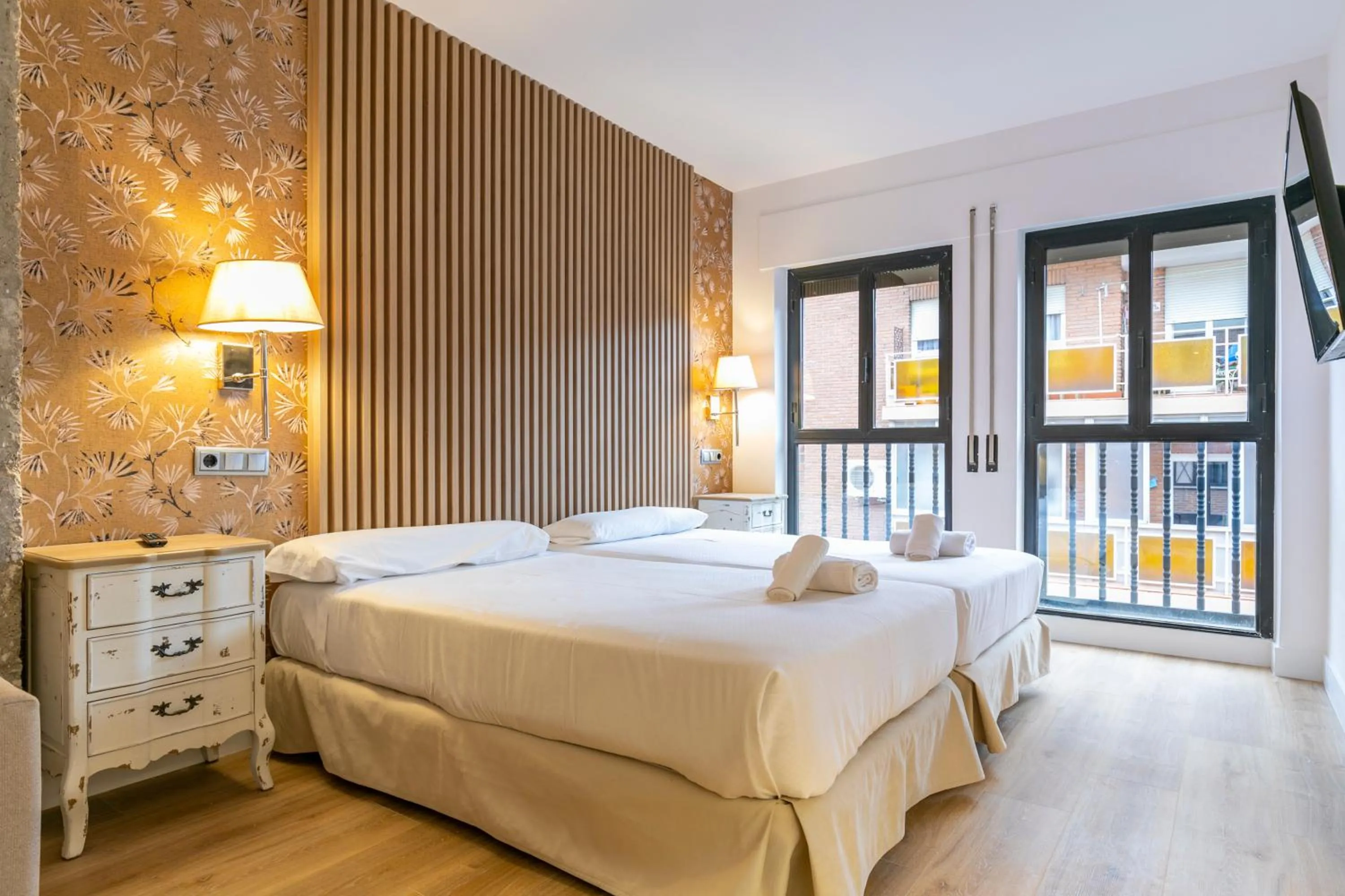 Bed in H-A Aparthotel Hotel Quo