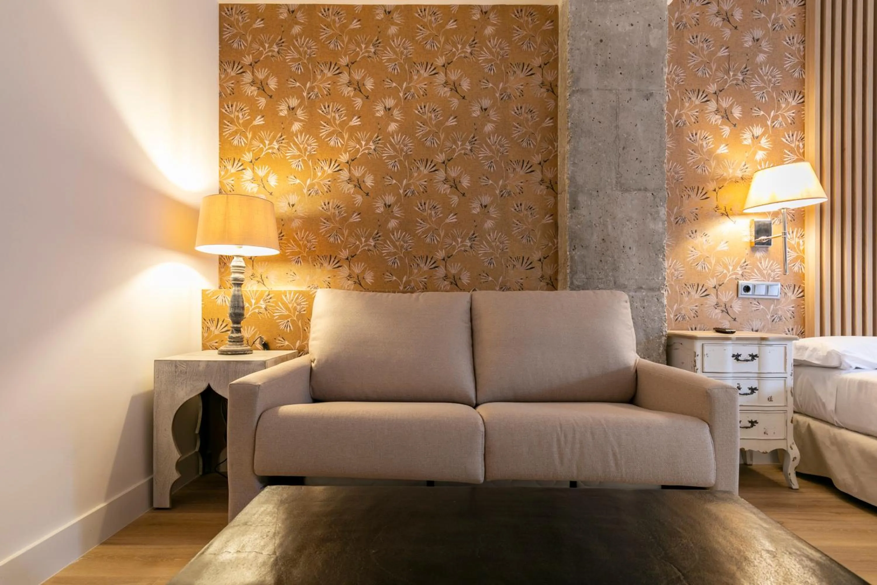 Seating area, Bed in H-A Aparthotel Hotel Quo