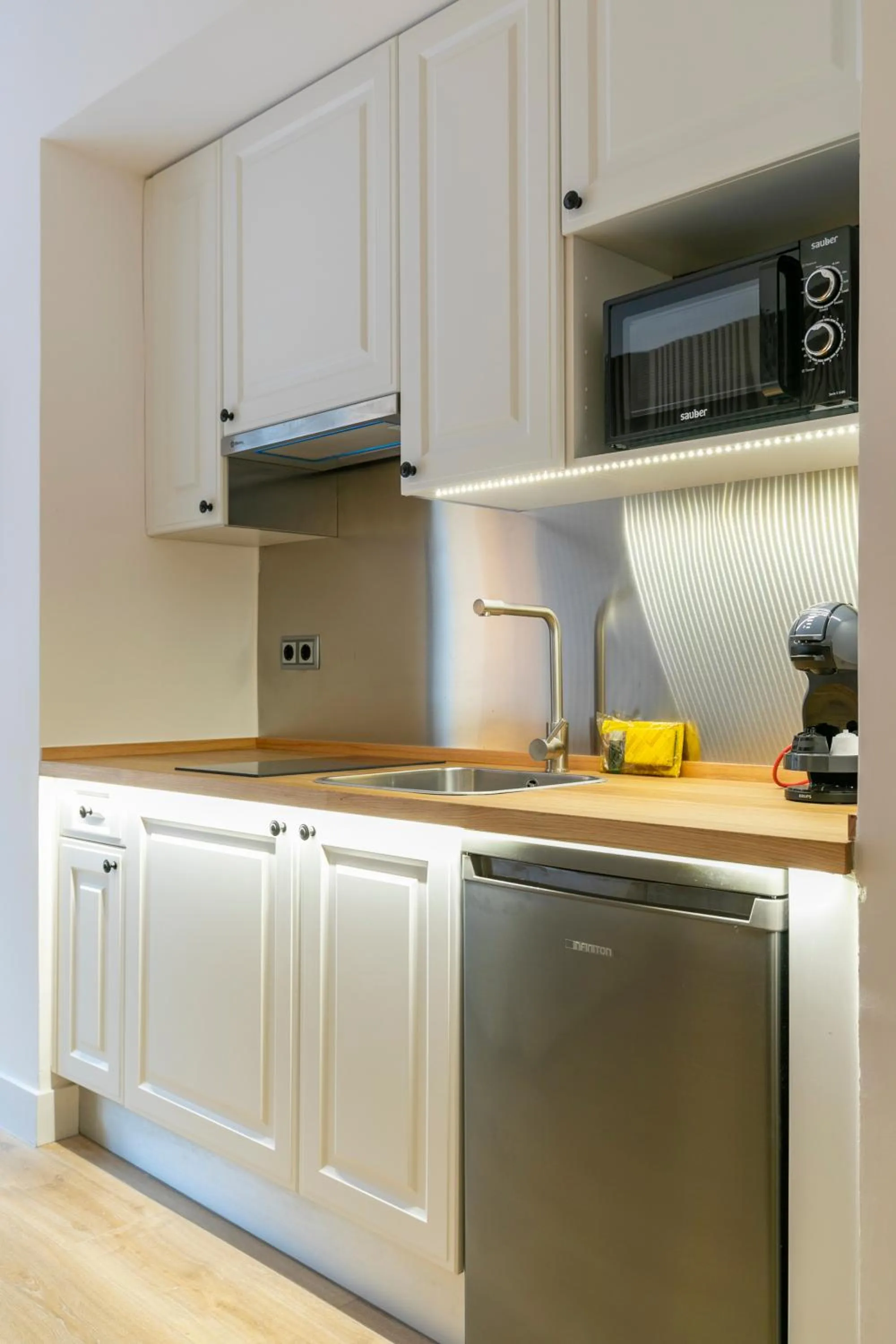 Kitchen or kitchenette in H-A Aparthotel Hotel Quo