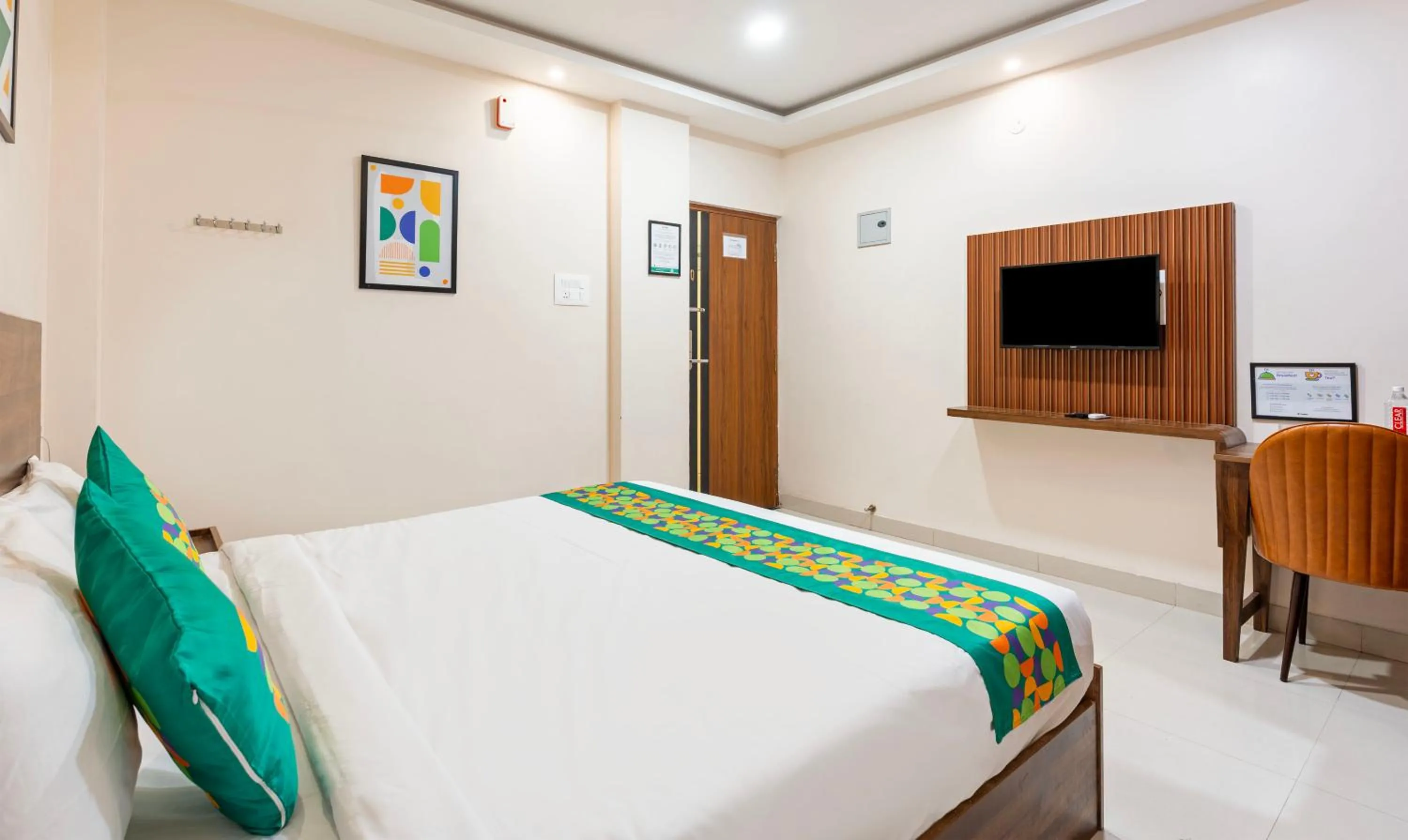 Bedroom, Bed in Treebo Elite Inn