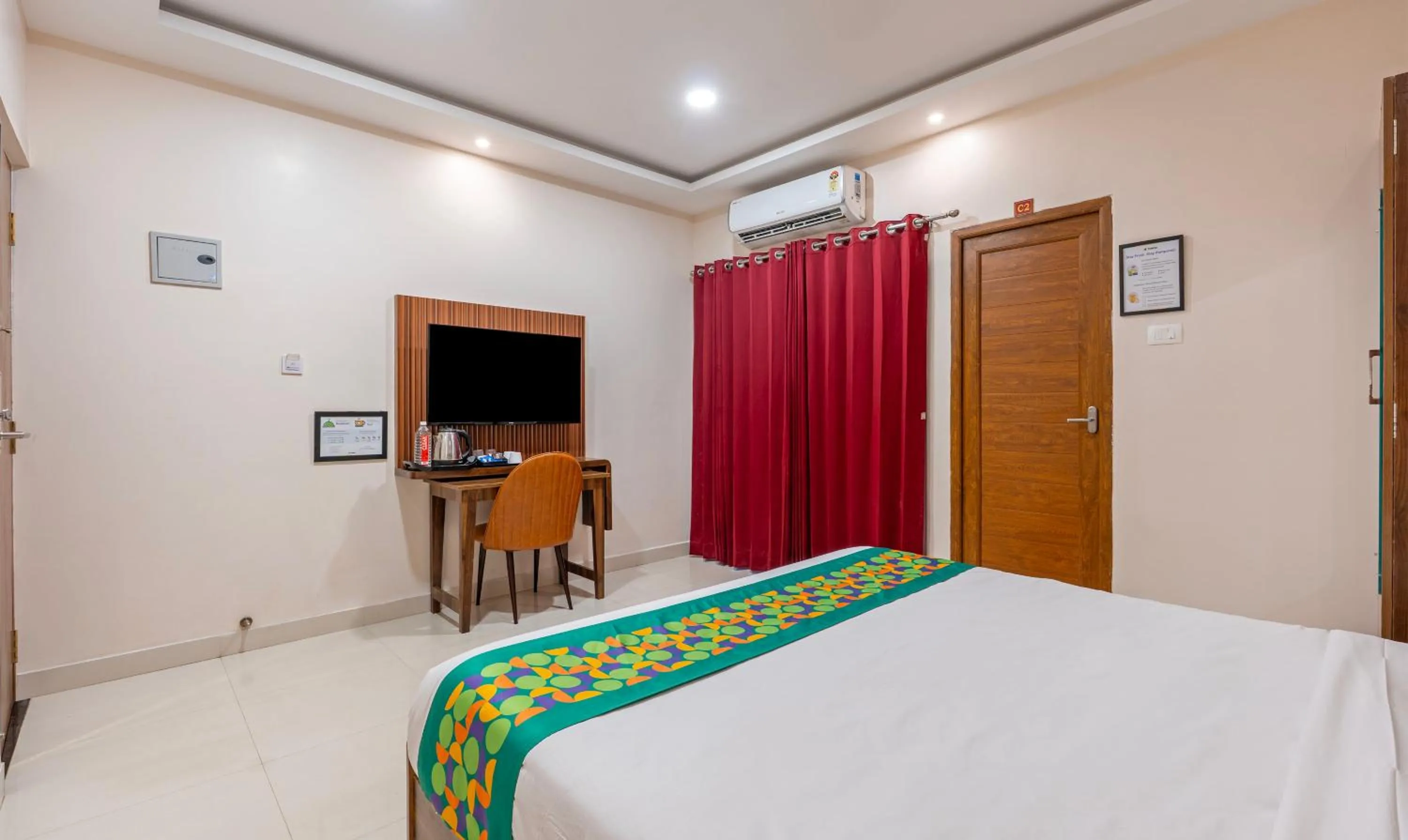 Bedroom, Bed in Treebo Elite Inn