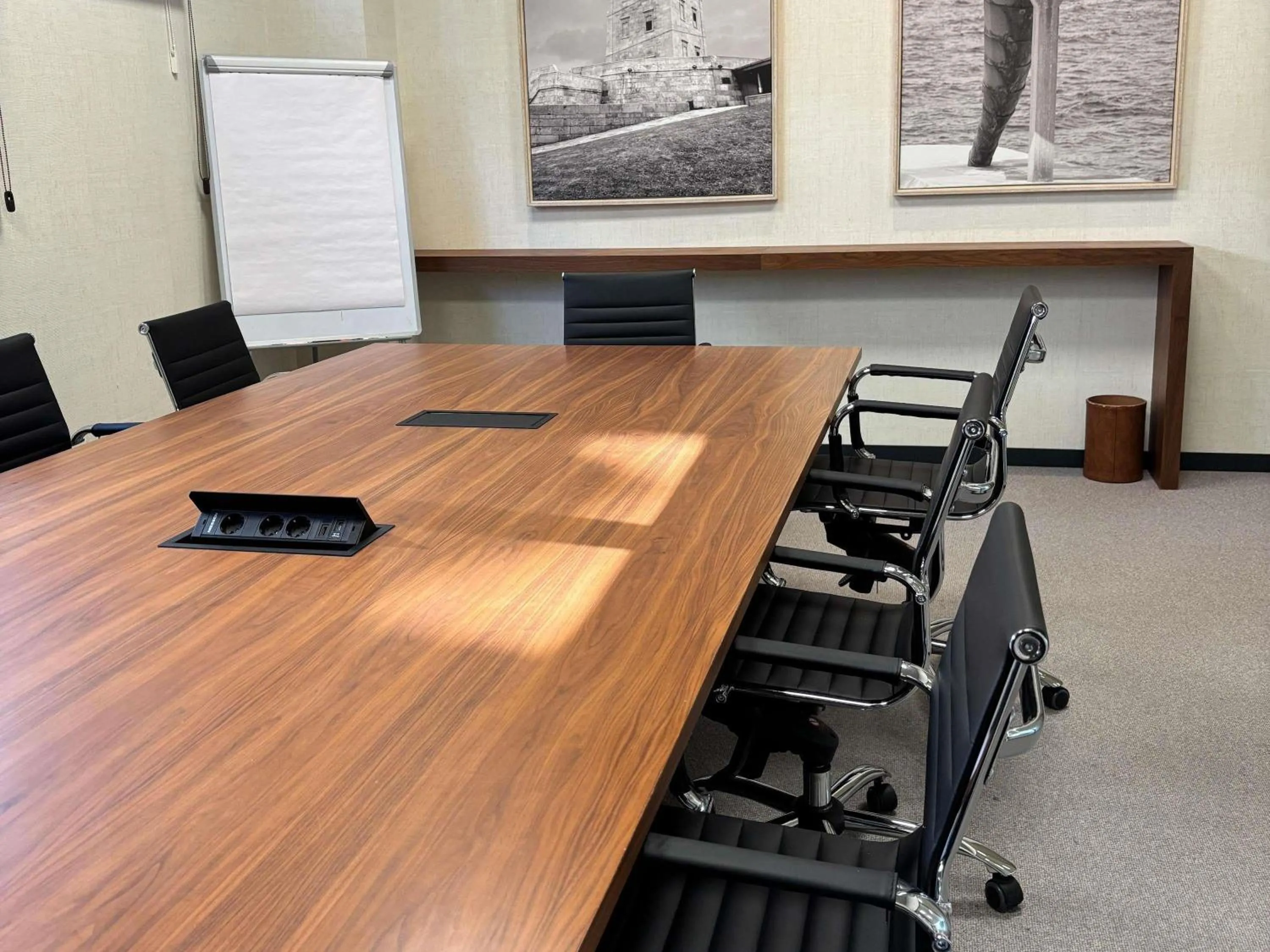 Meeting/conference room in Ibis Styles A Coruna