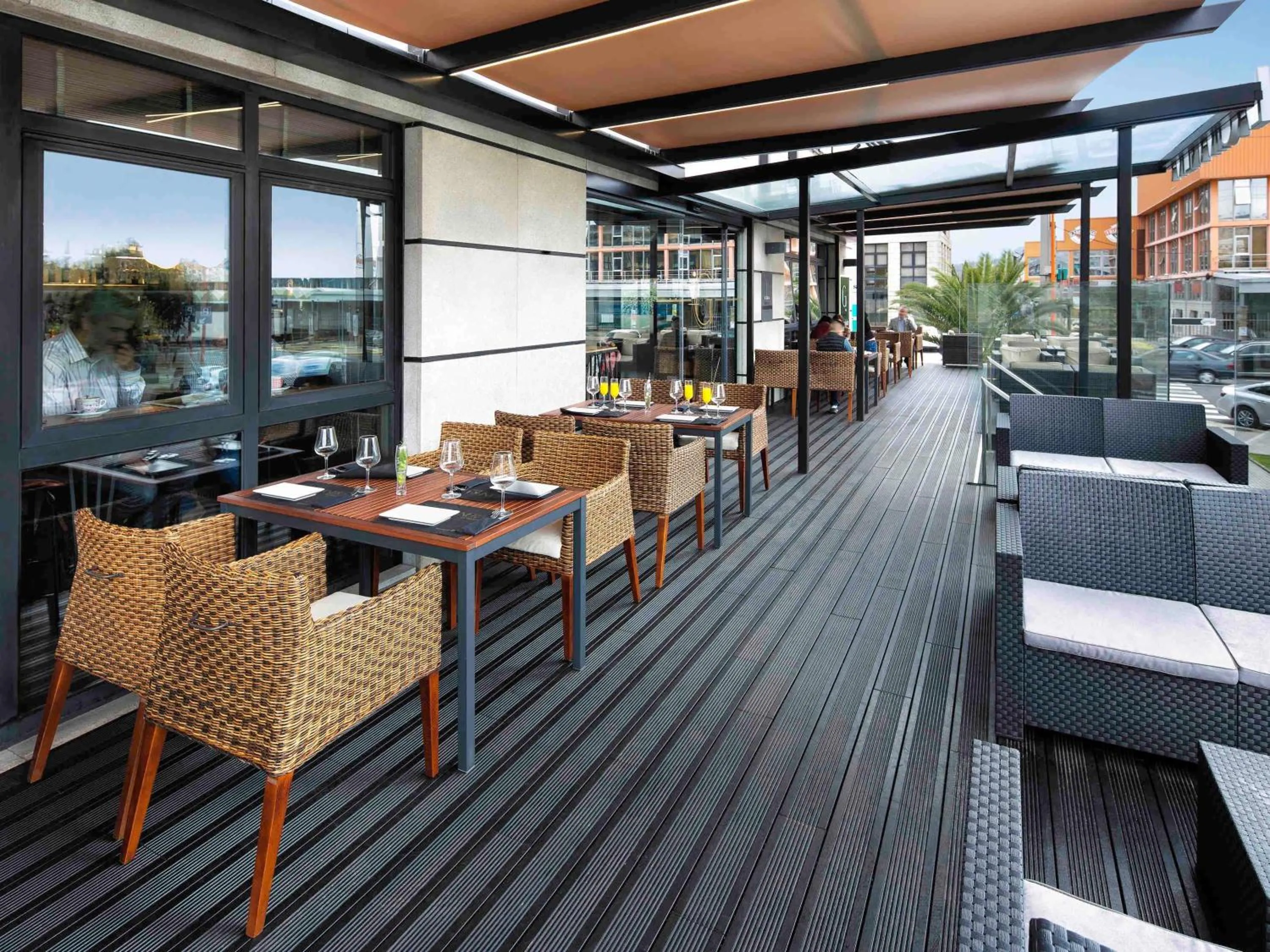 Lounge or bar in Ibis Styles A Coruna