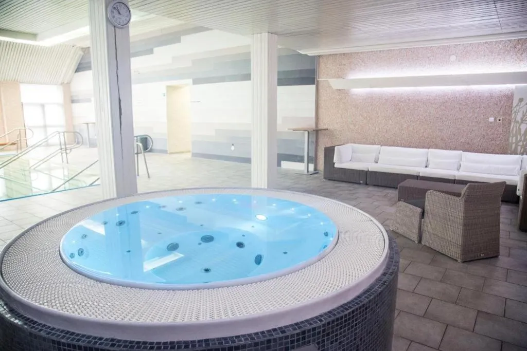 Hot Tub in Wellness Hotel Orlík