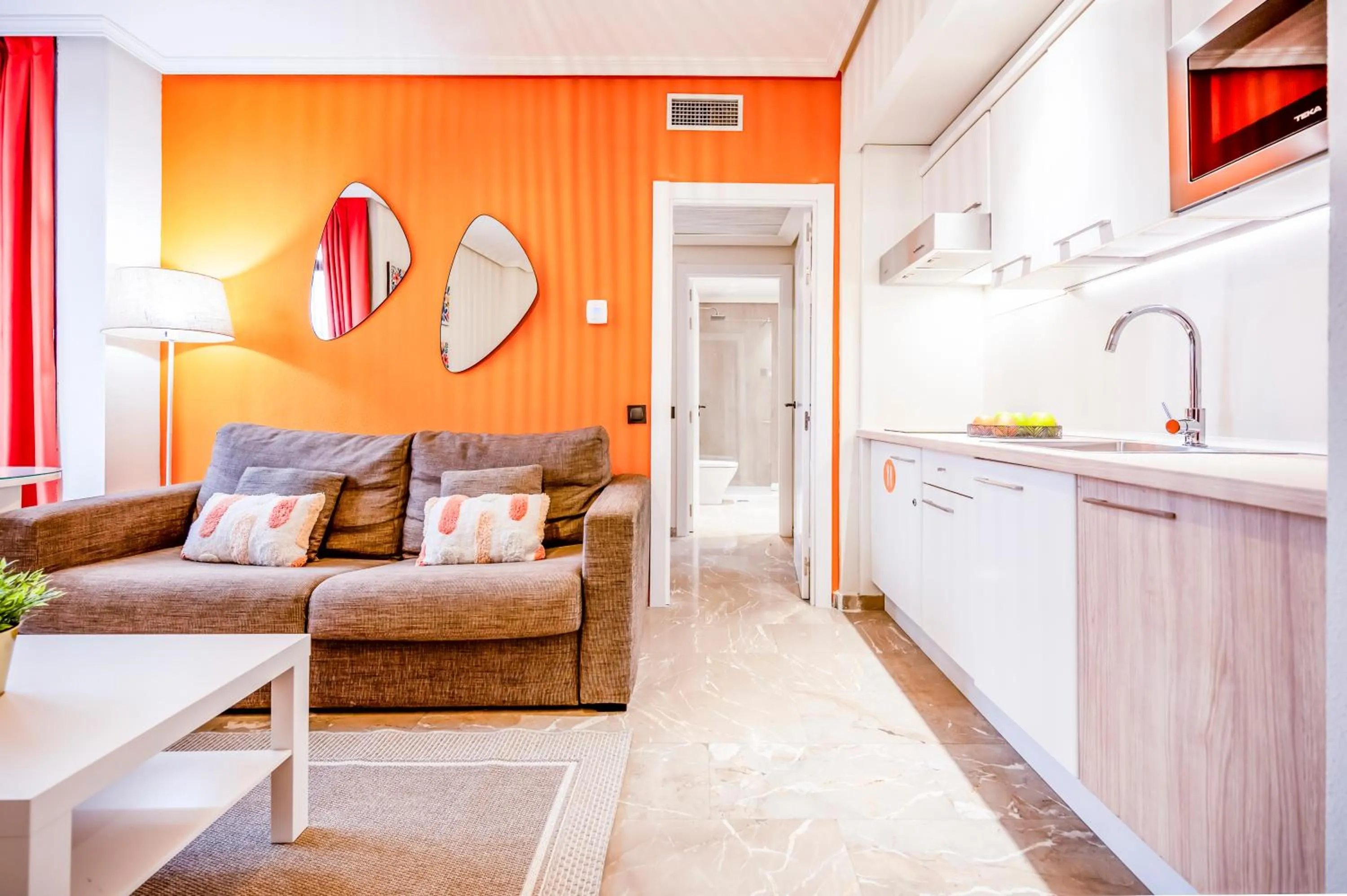 Kitchen or kitchenette in Apartamentos G3 Galeon