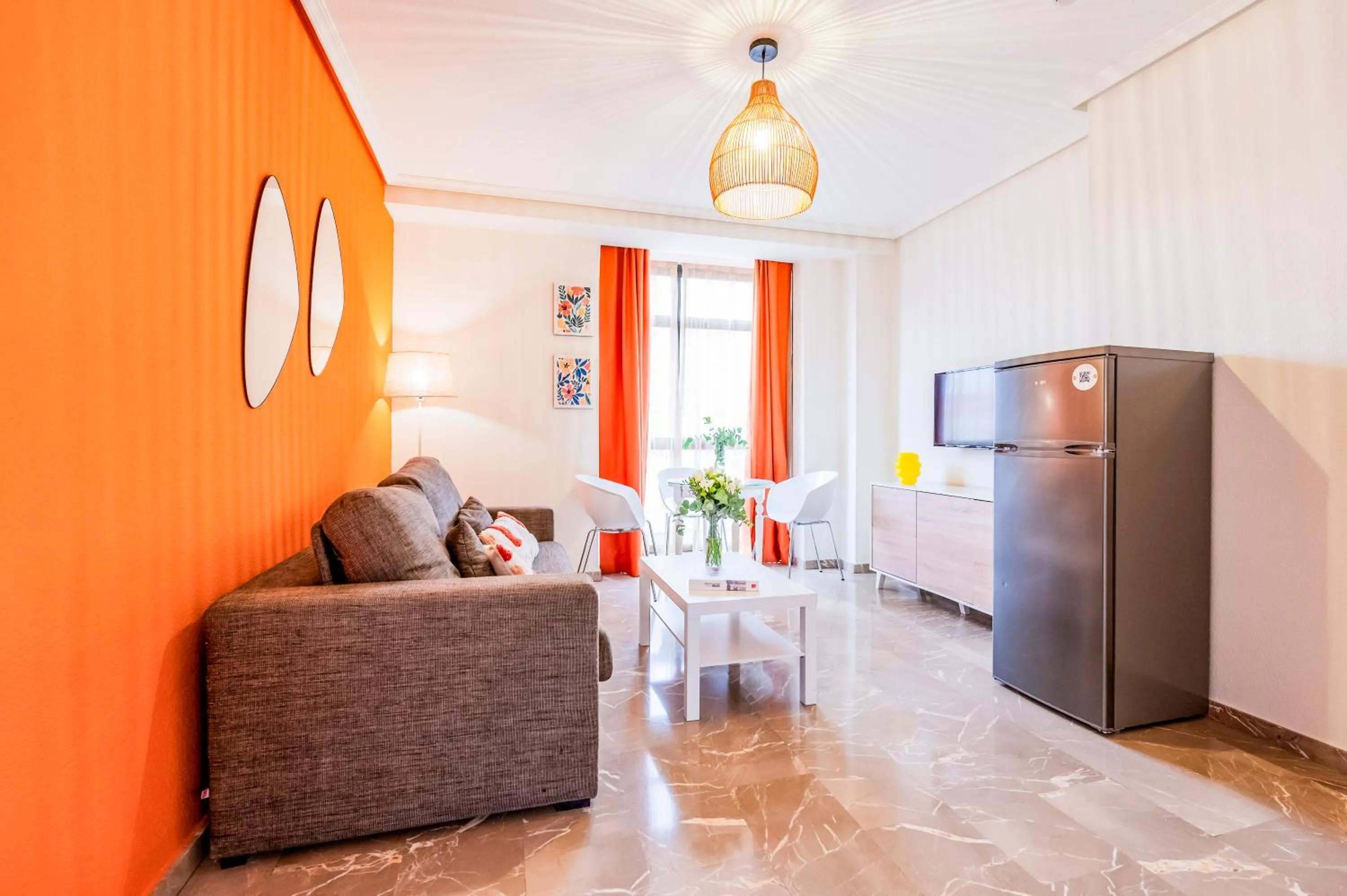 Kitchen or kitchenette in Apartamentos G3 Galeon