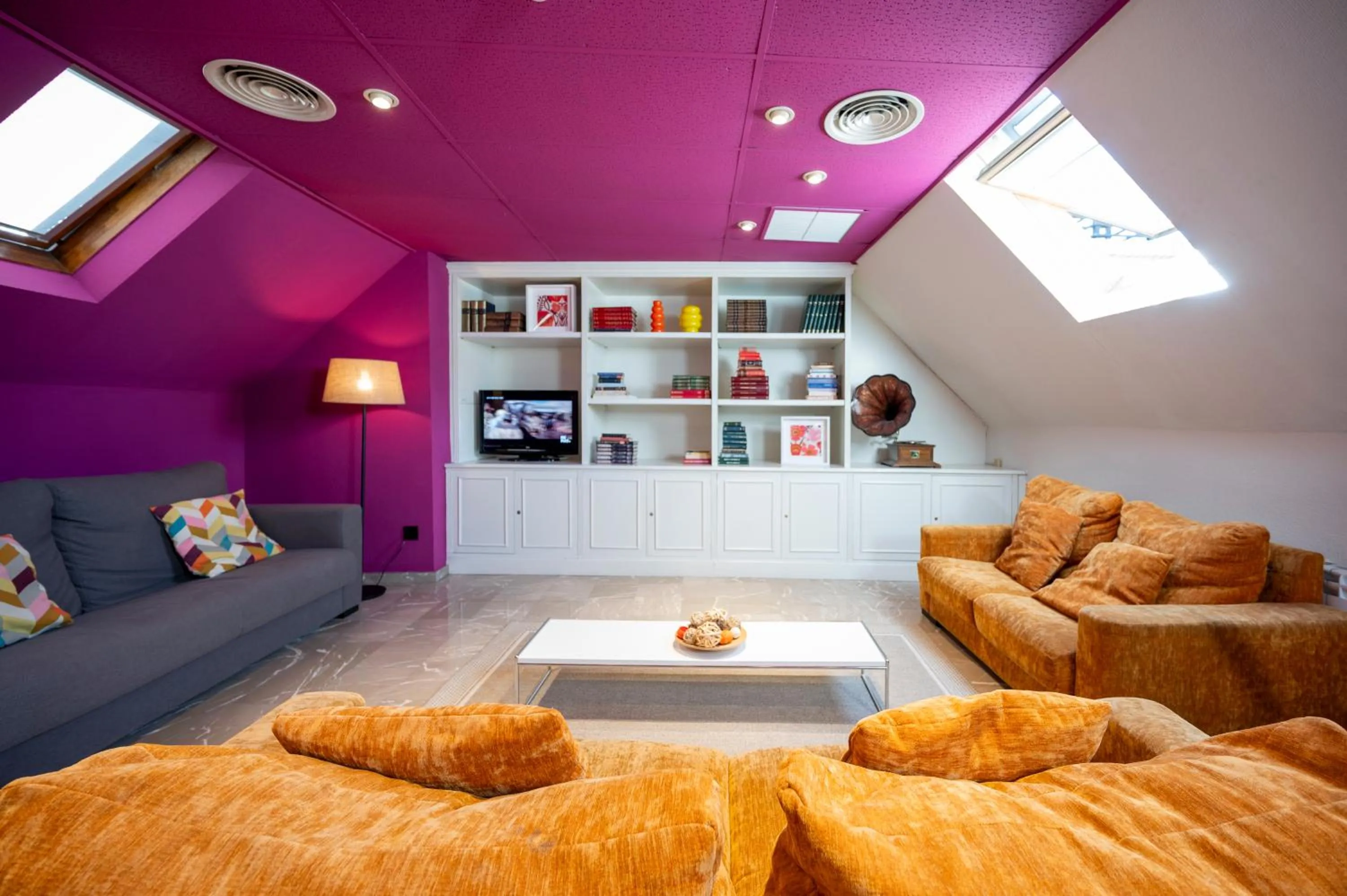 TV and multimedia in Apartamentos G3 Galeon