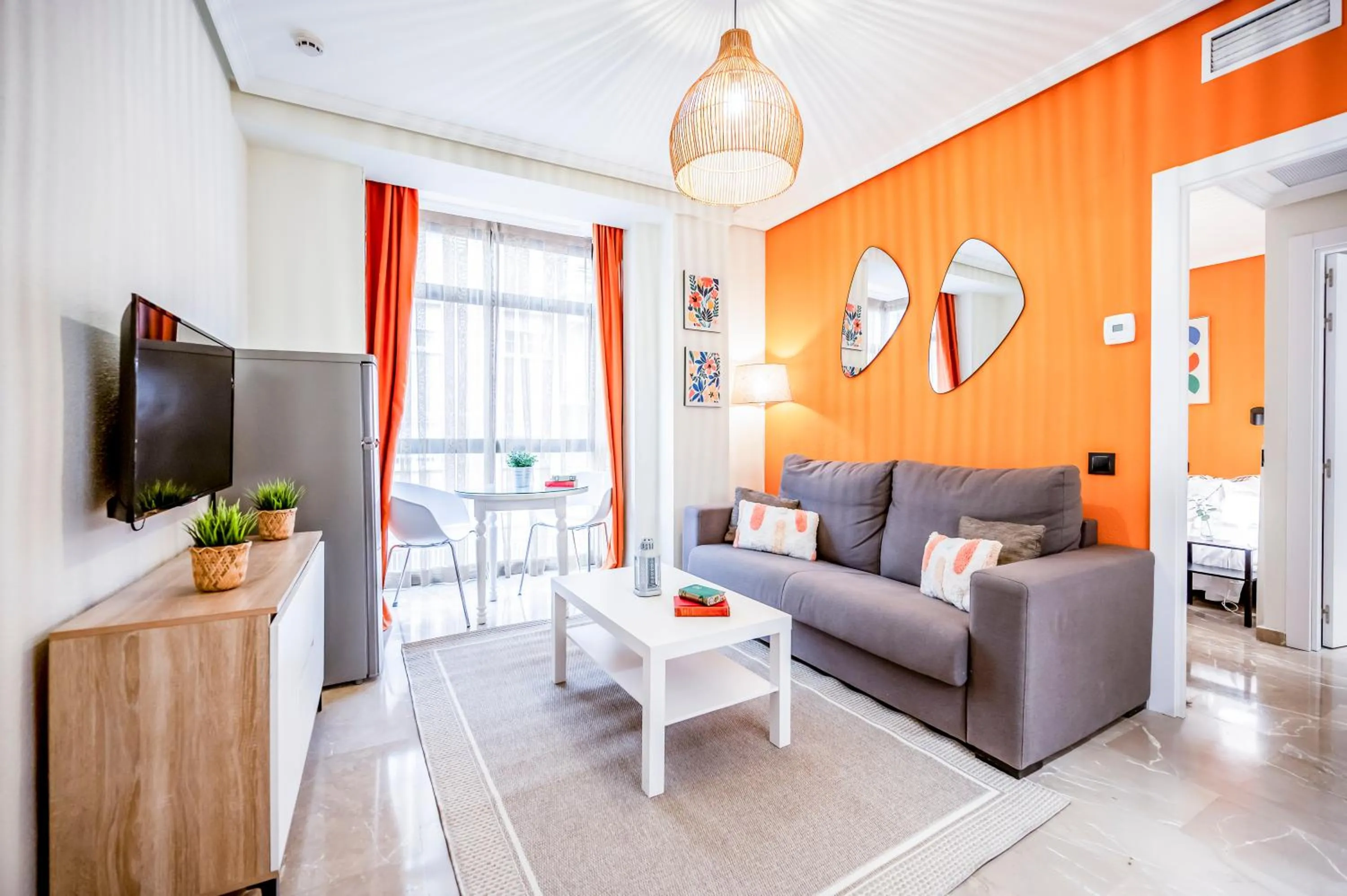 TV and multimedia in Apartamentos G3 Galeon