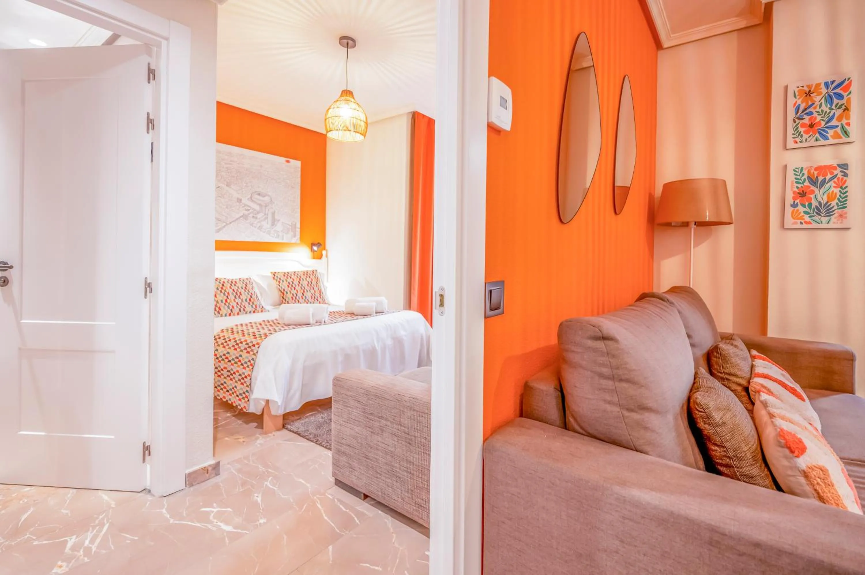 wardrobe, Bed in Apartamentos G3 Galeon