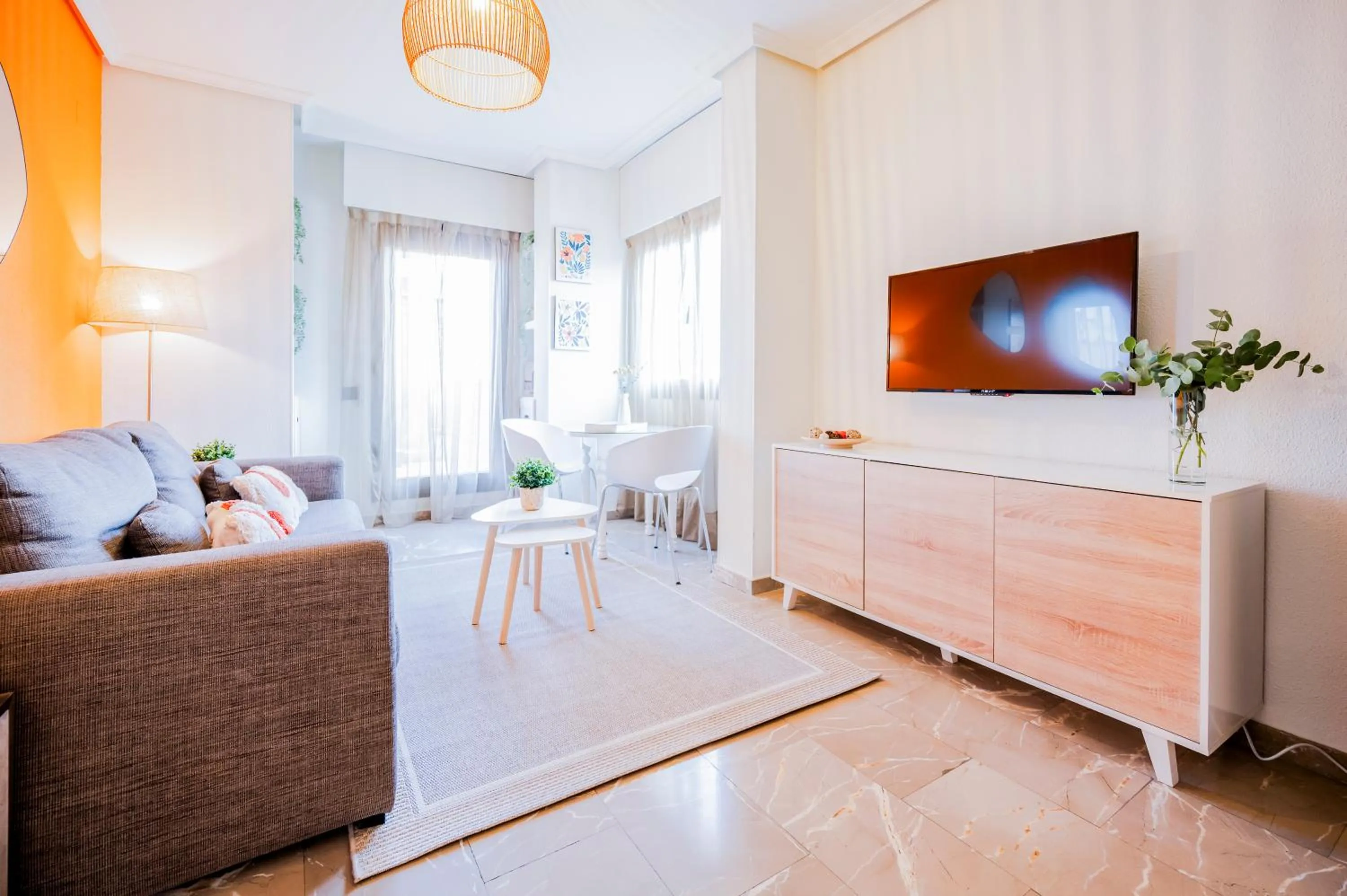 TV and multimedia in Apartamentos G3 Galeon