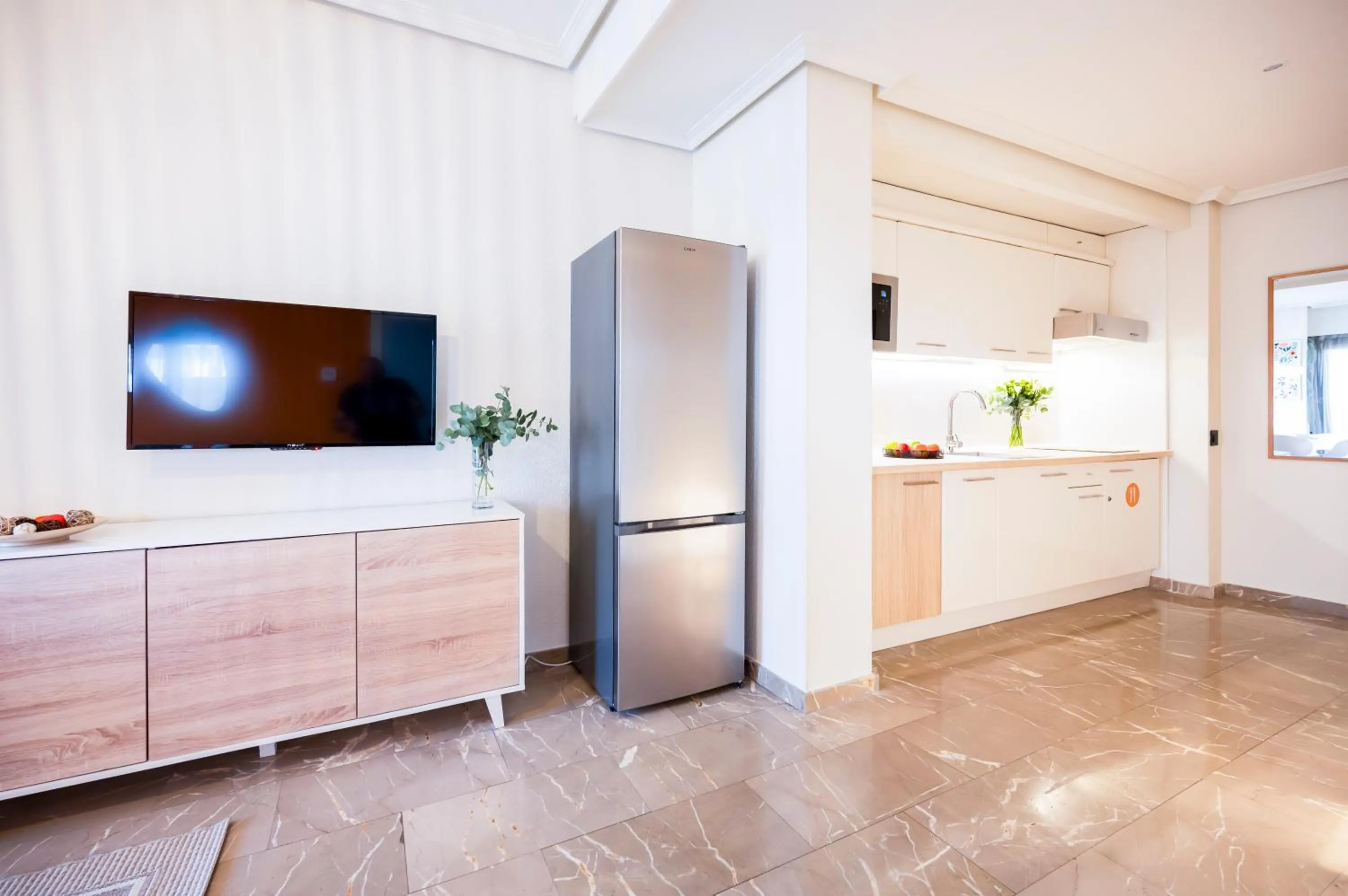 TV and multimedia in Apartamentos G3 Galeon