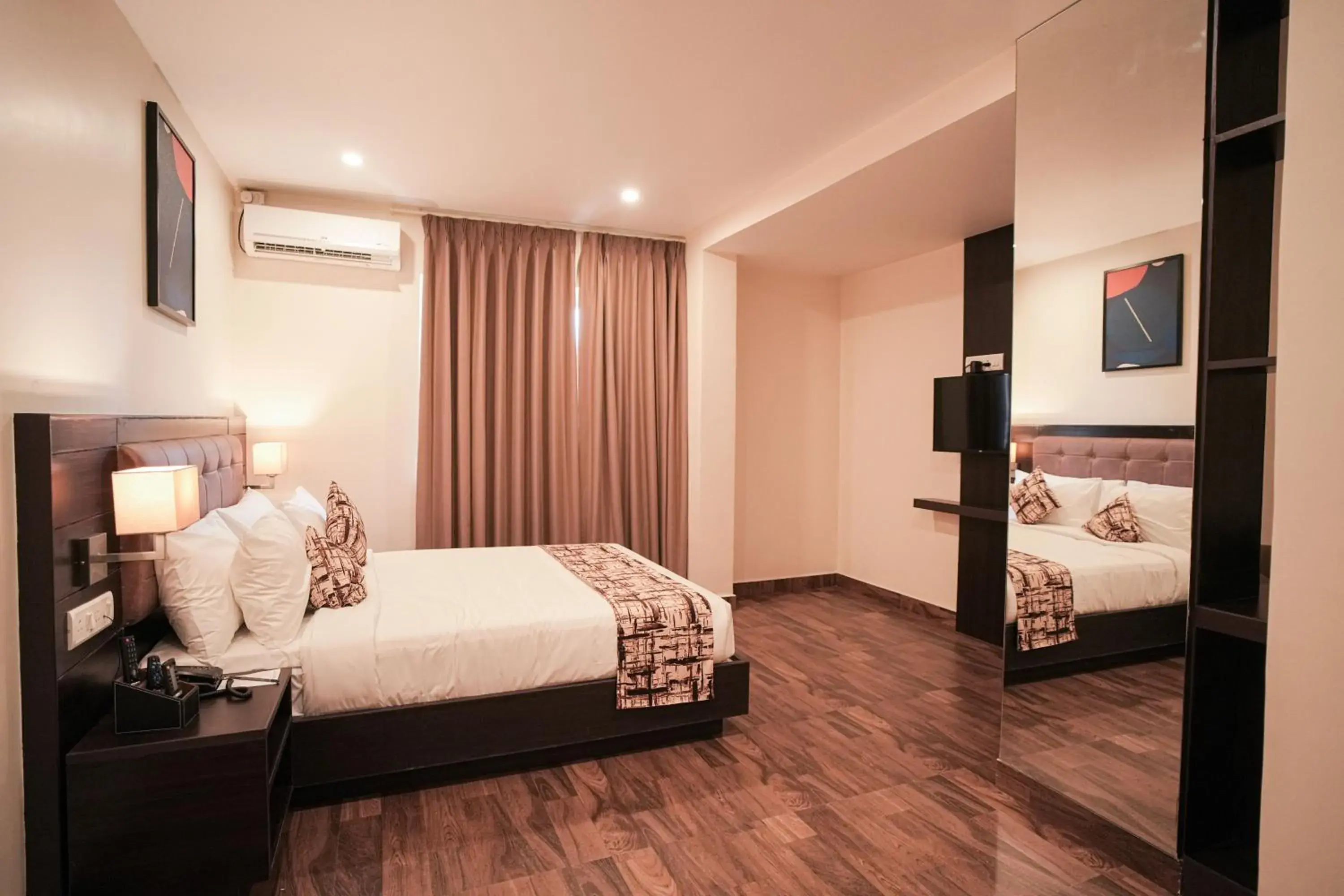 Superior King Room - single occupancy in VITS SELECT BENGALURU Near Manyata Tech Superior King Room - single occupancy in VITS SELECT BENGALURU Near Manyata Tech