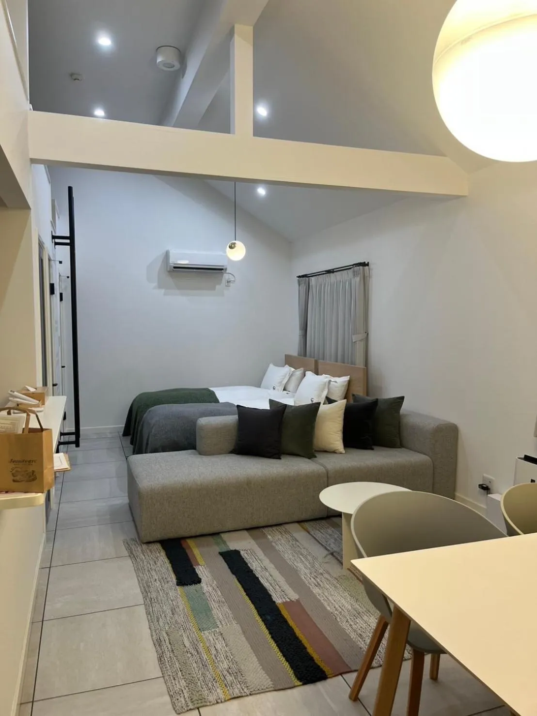 Photo of the whole room in COFFEE HOTEL Soundwave