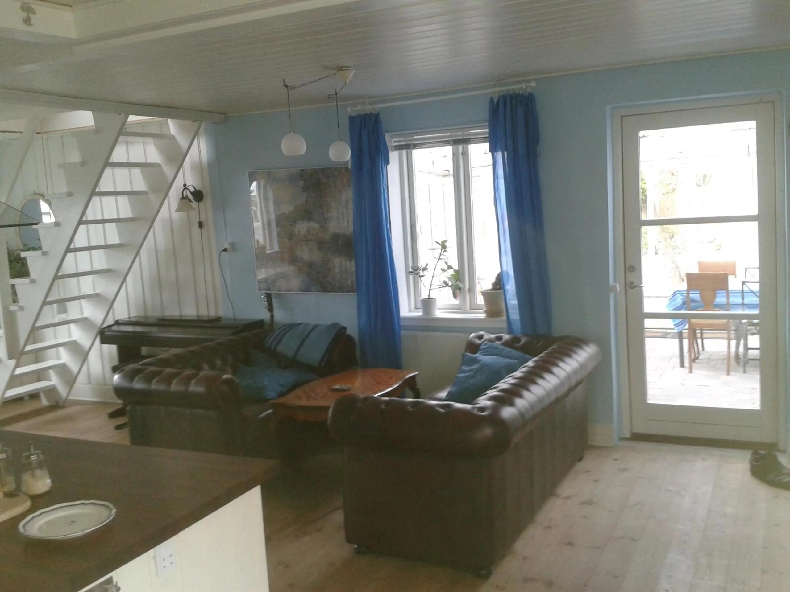 Communal lounge/ TV room in Belvedere B&B