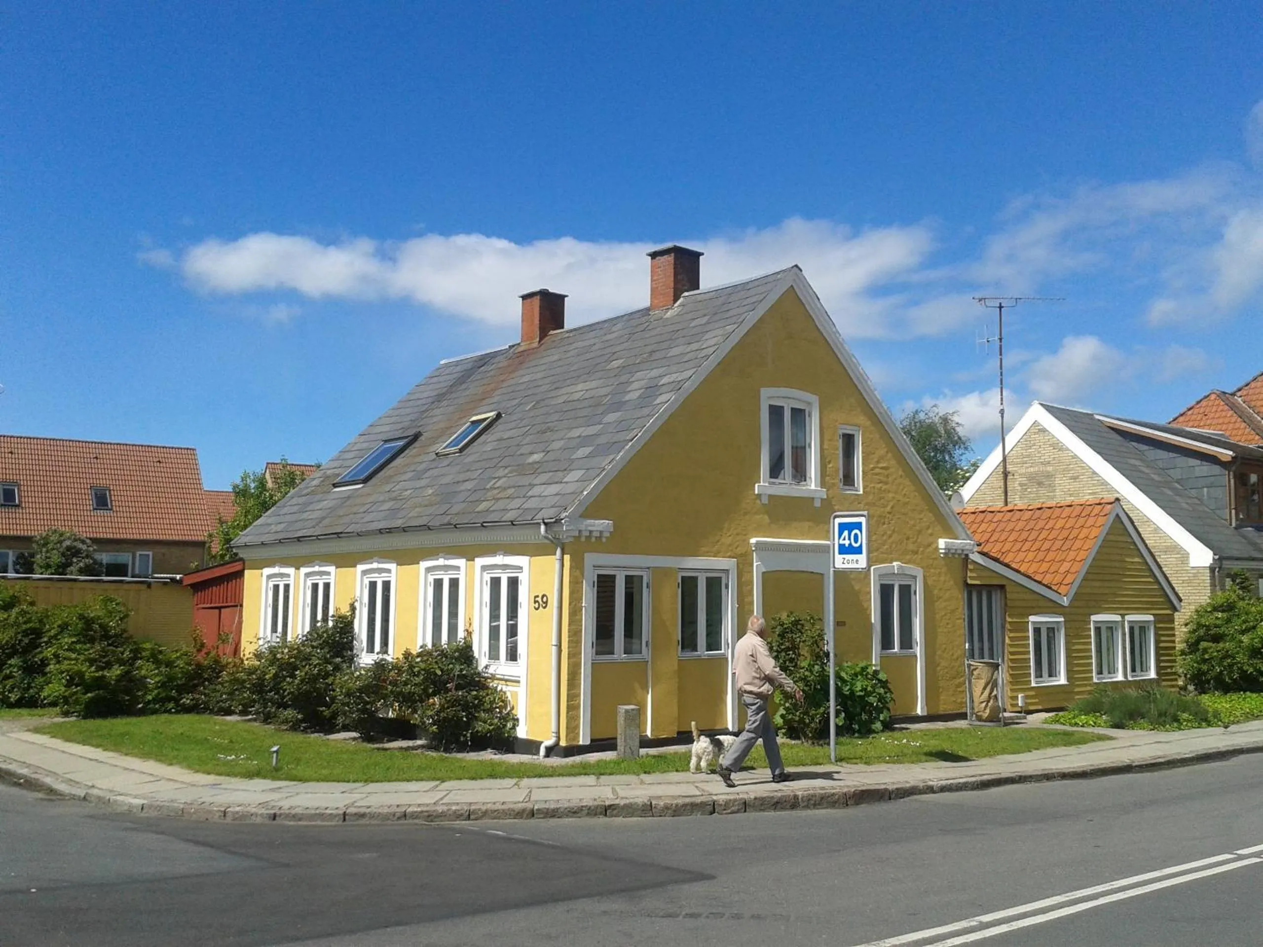 Property building in Belvedere B&B