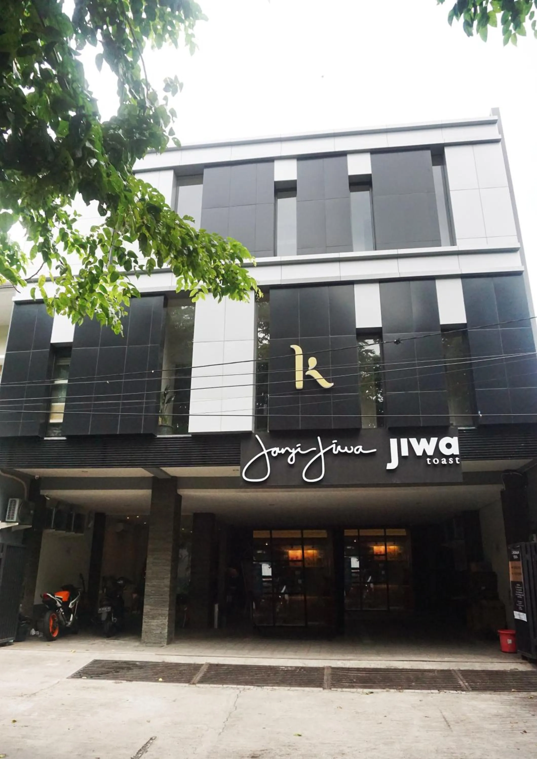 Property building in Kanna Stay