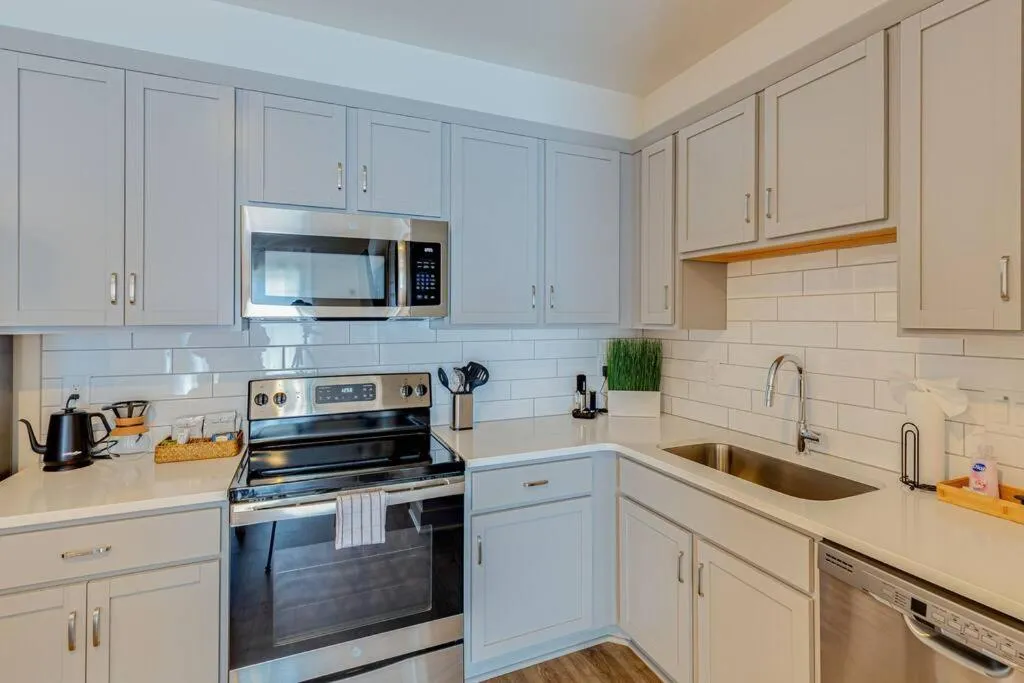 Kitchen or kitchenette in #BestStayEverNashville
