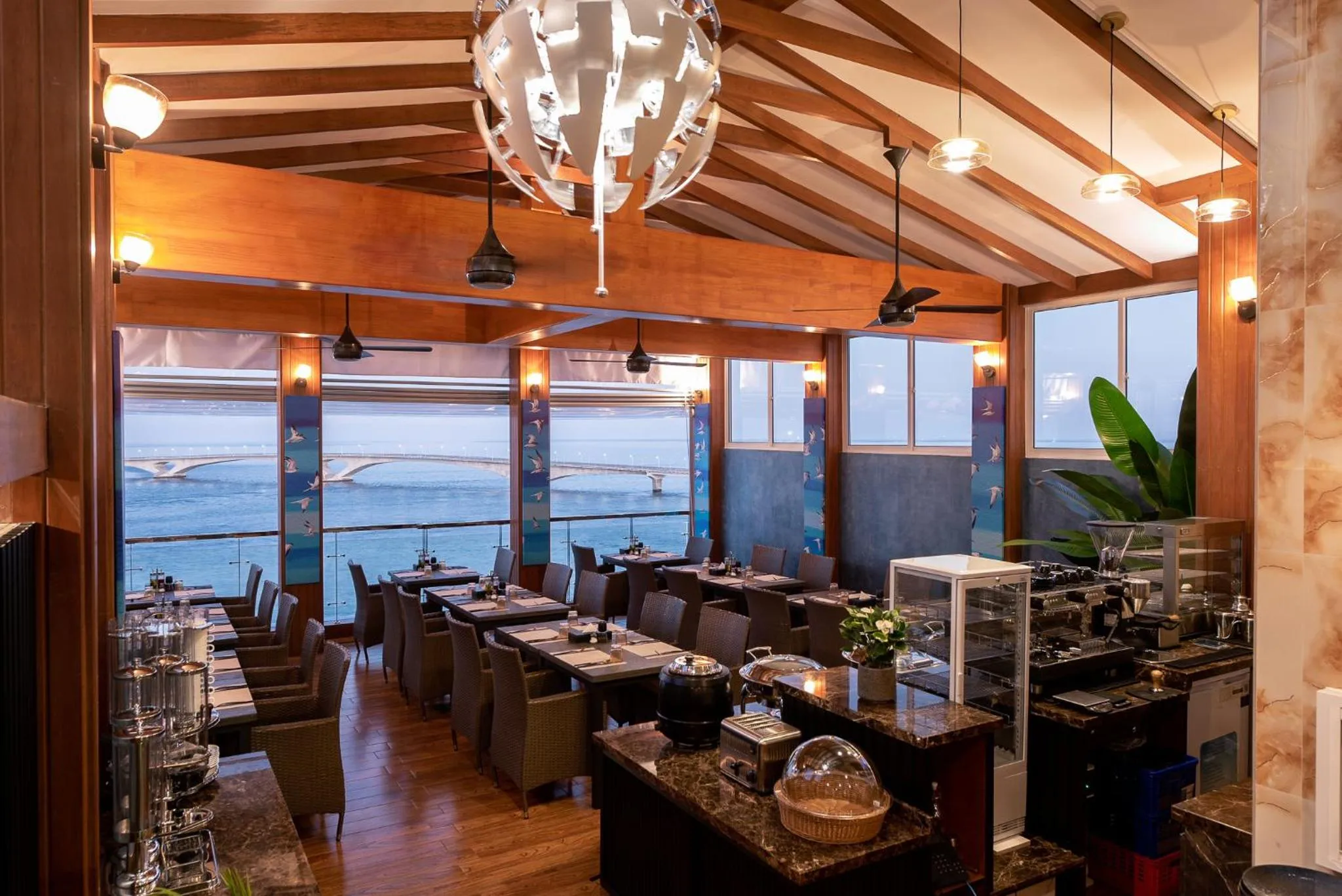 Restaurant/places to eat in Summer Beach Maldives