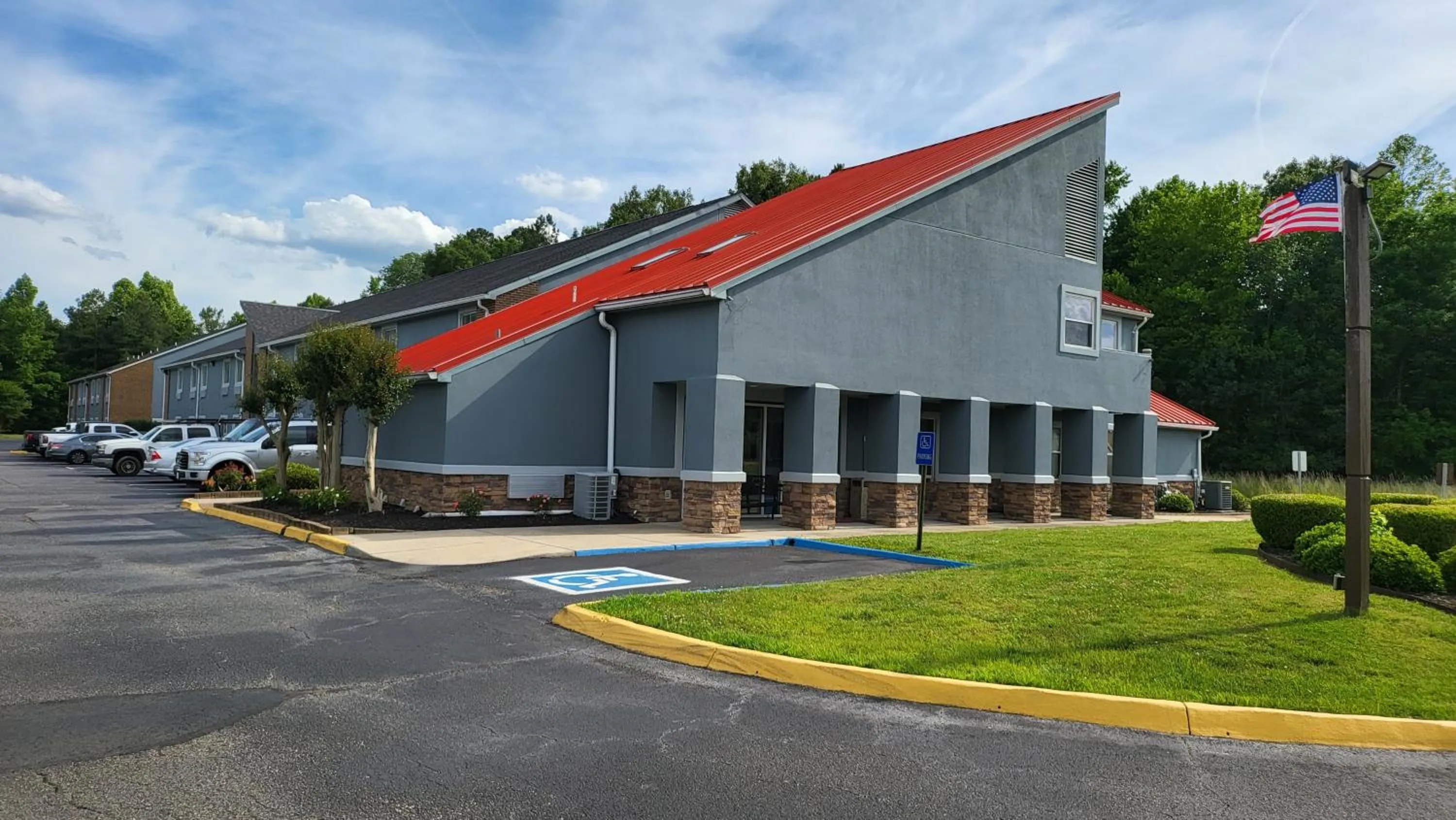 Property building in Stonewood Inn & Suites of Carrollton - Smithfield