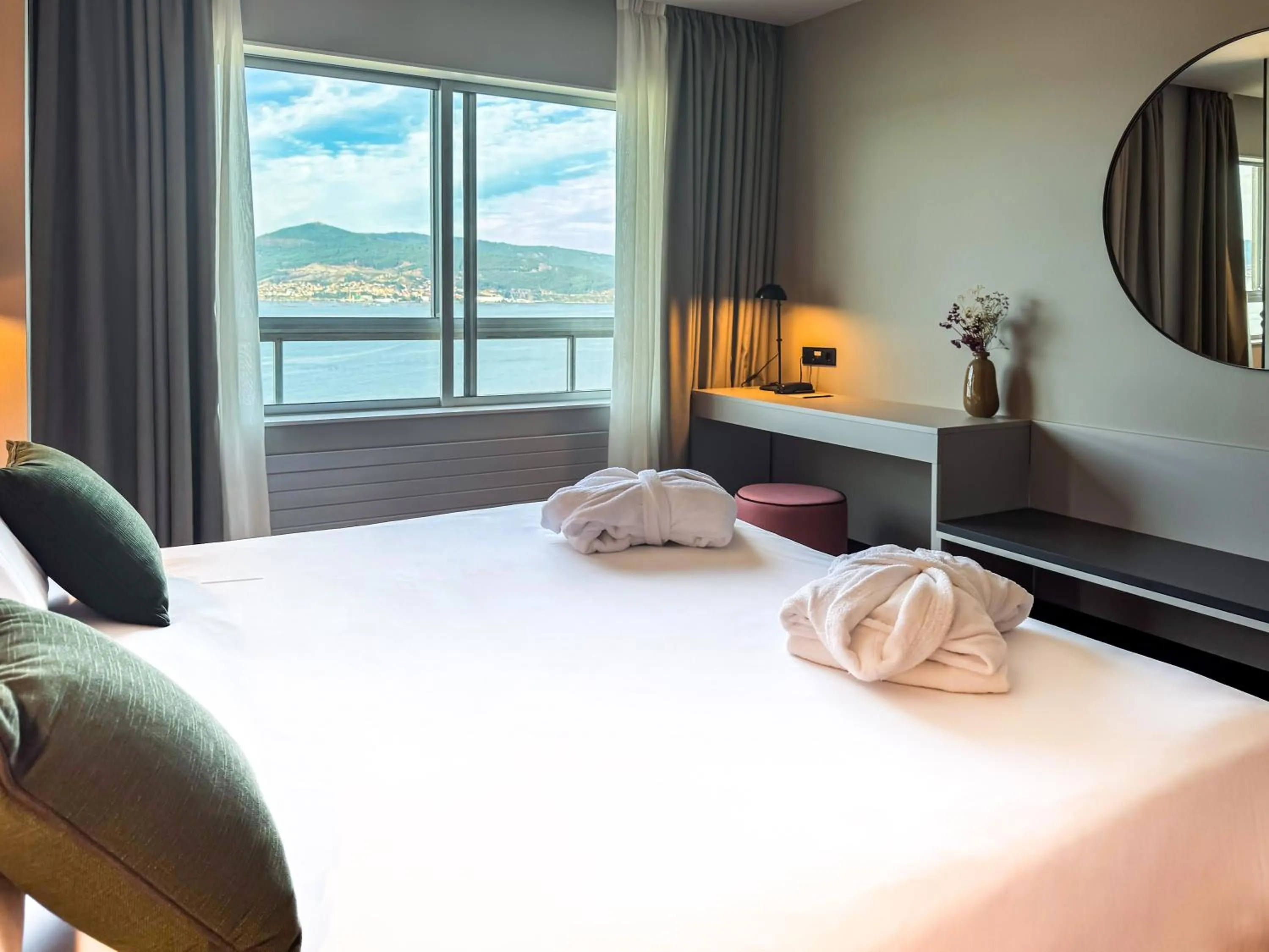 Bed in Hotel Bahía de Vigo