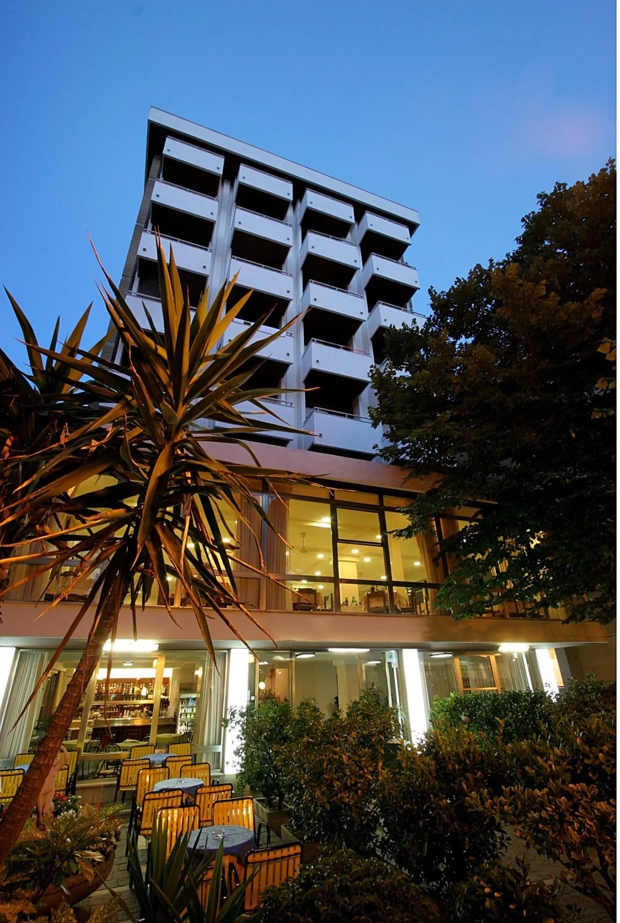 Property building in Mon Hotel