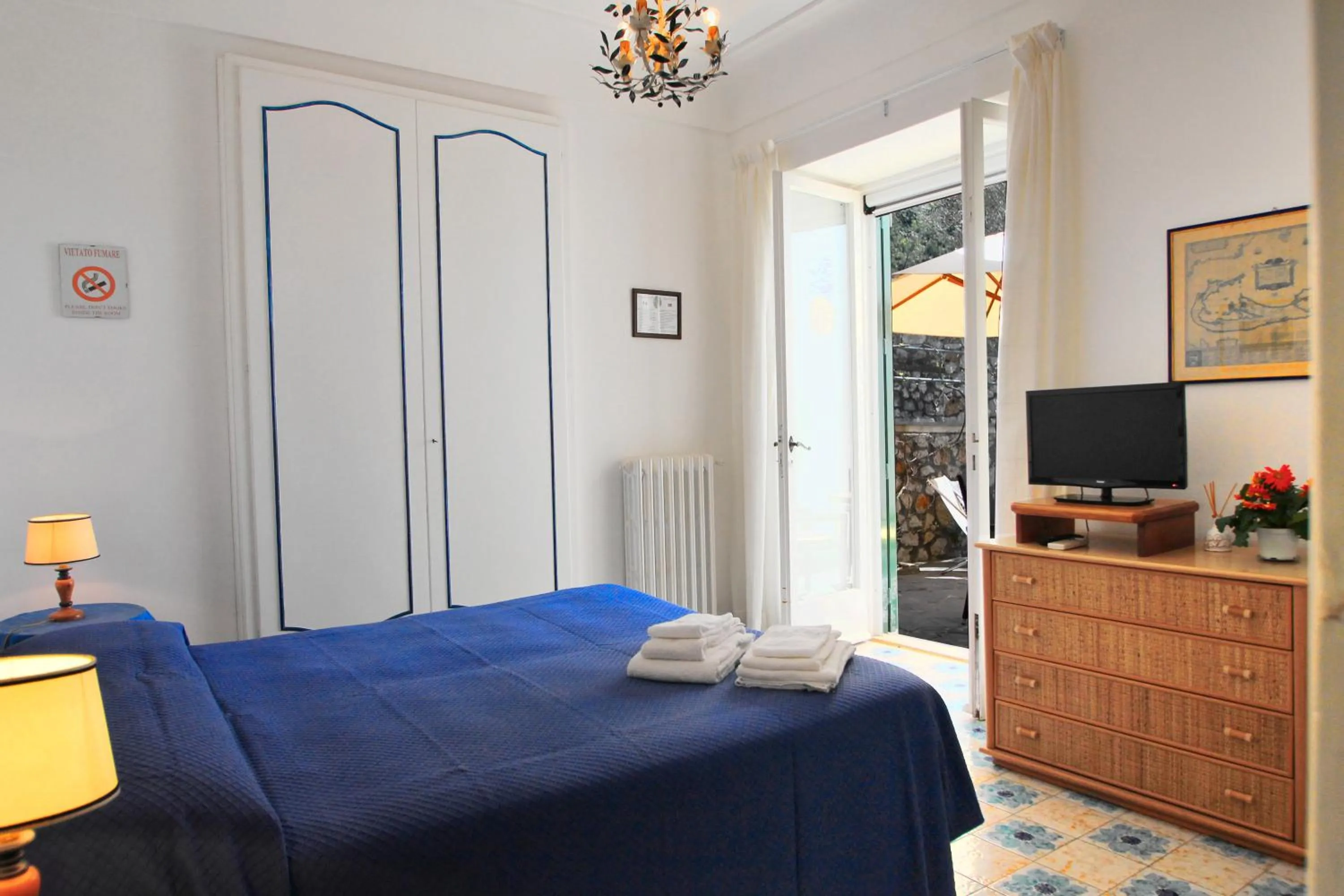 Photo of the whole room in Casa Augusto B&B