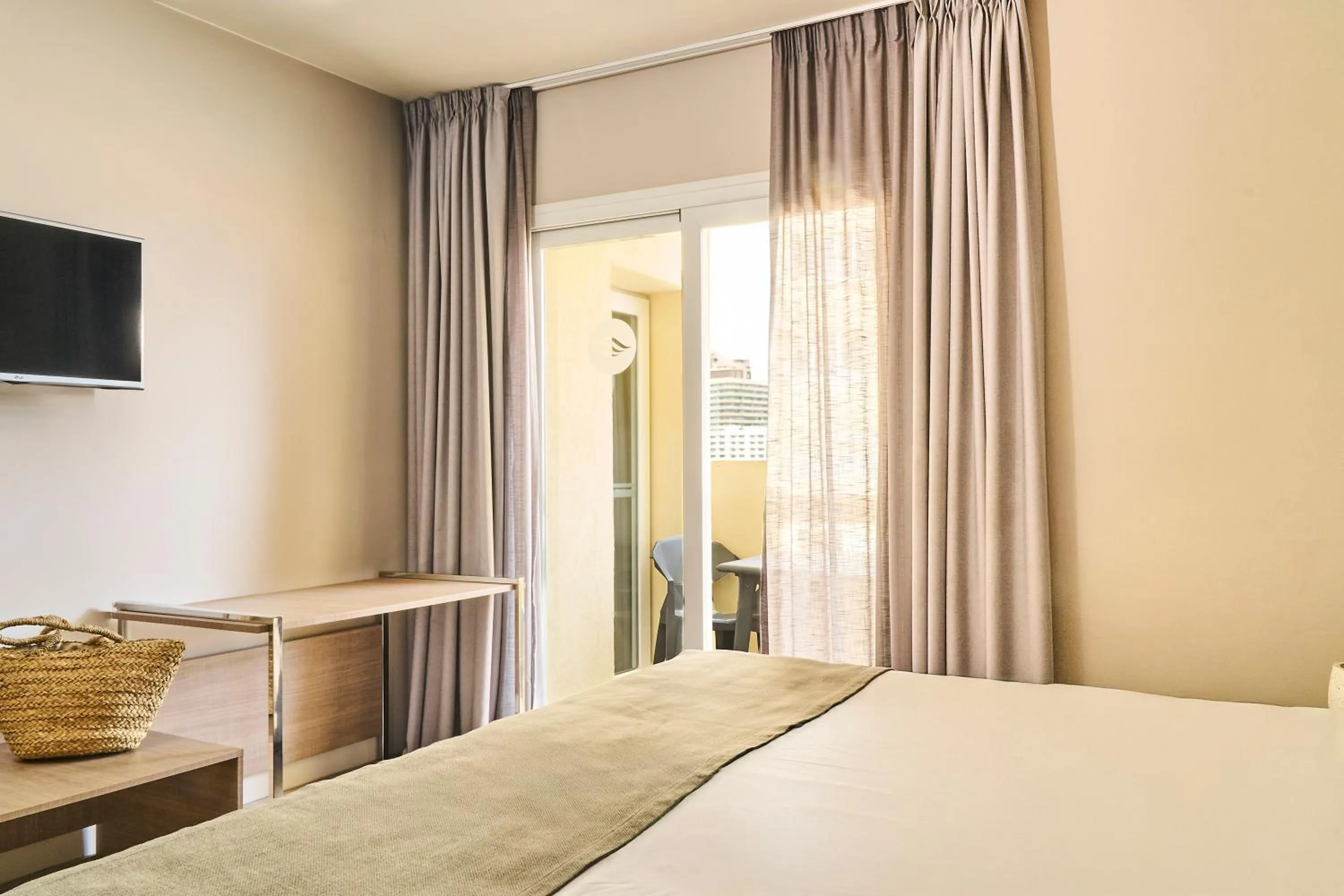 Photo of the whole room, Bed in Ona Marbella Inn