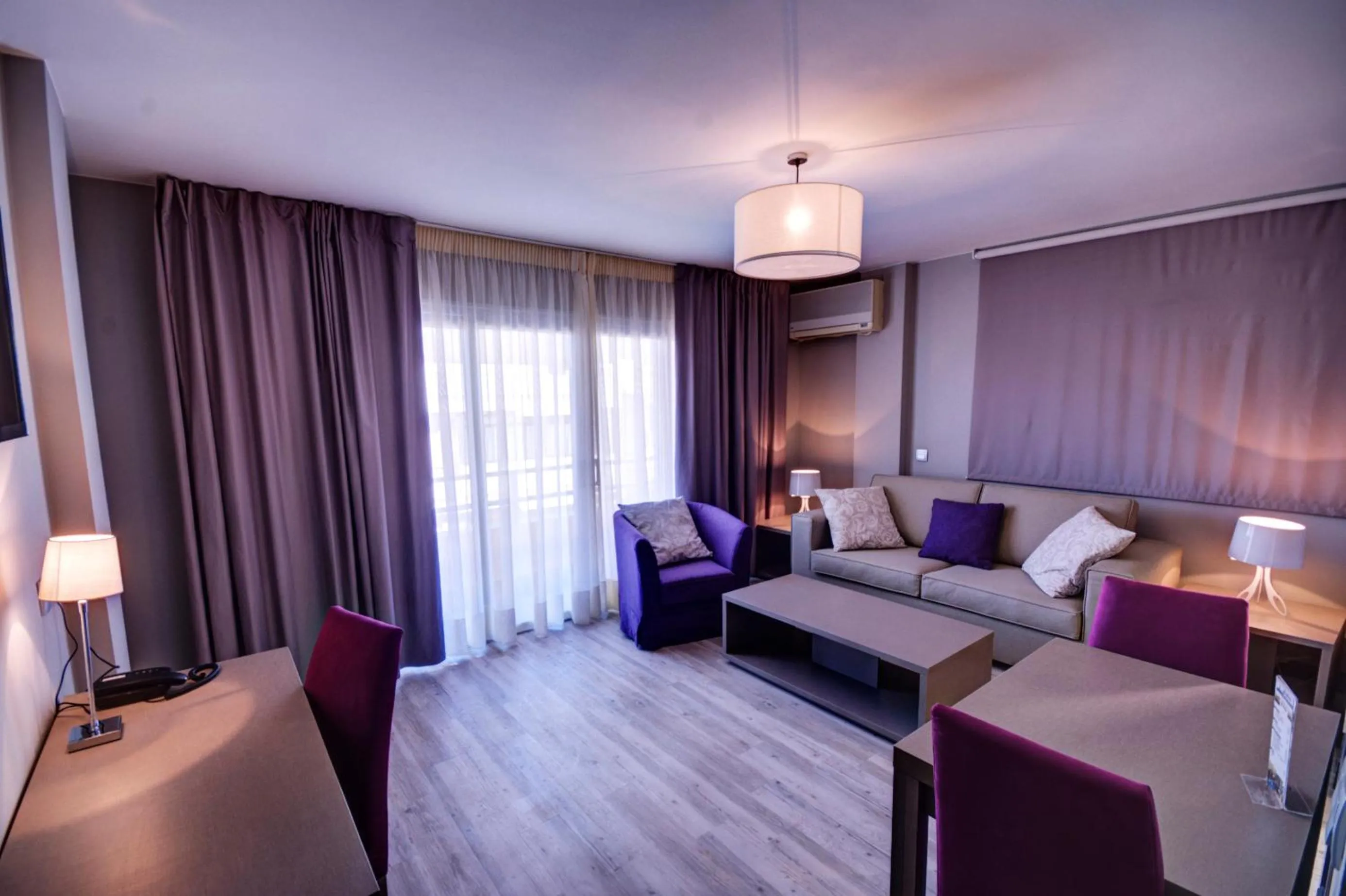 Living room in Hotel El Faro Marbella