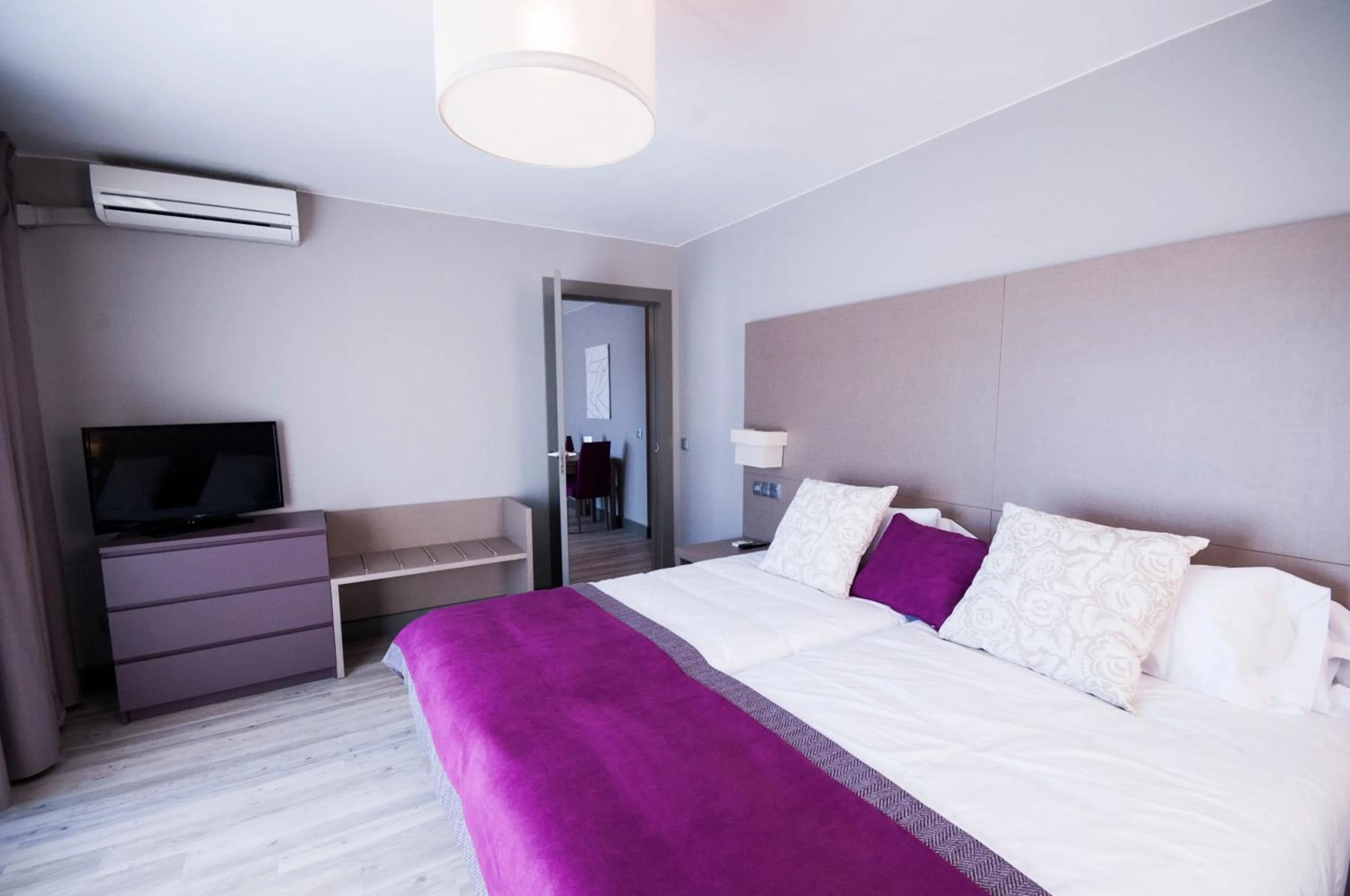 Bed in Hotel El Faro Marbella