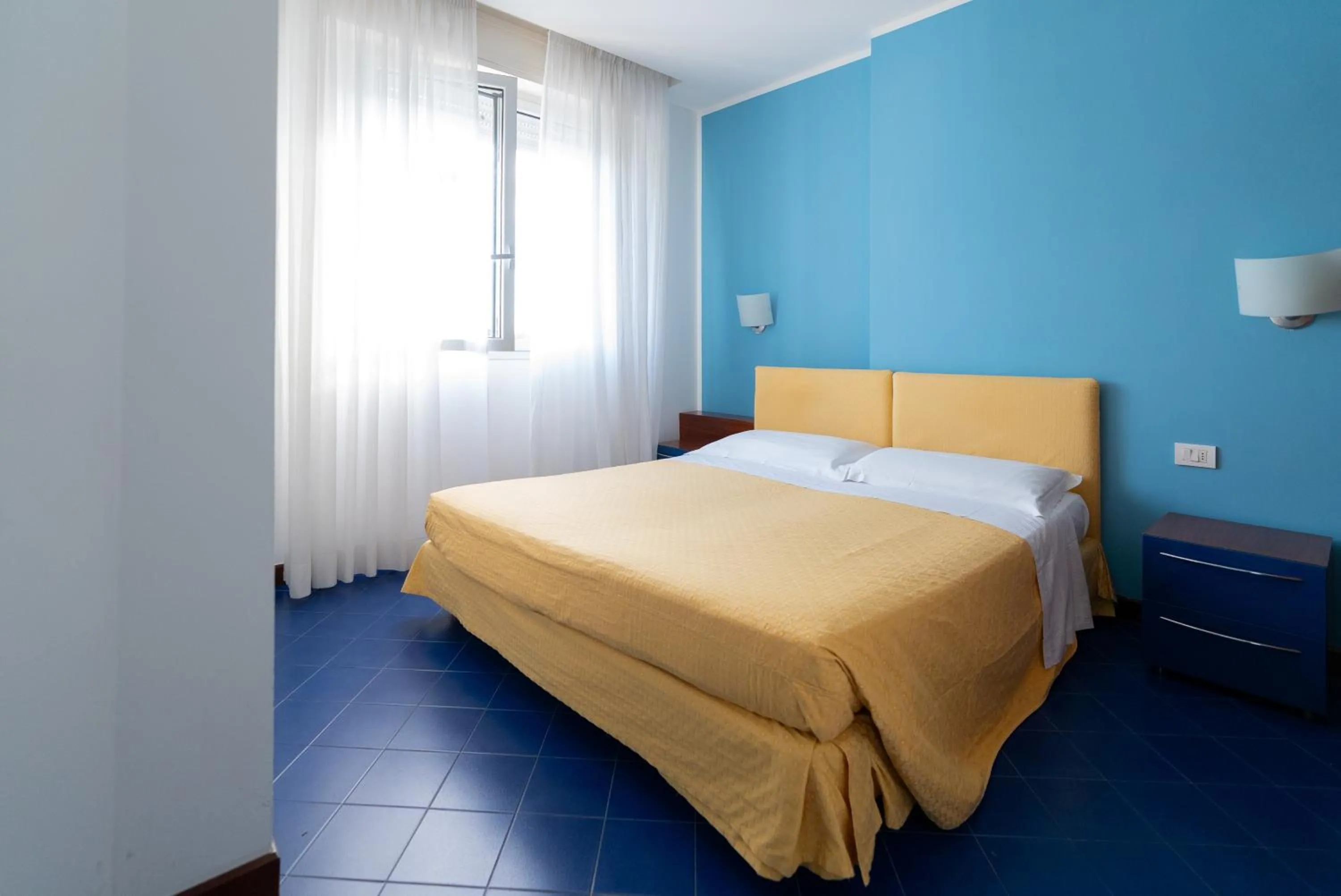 Bed in Residence Adriatico