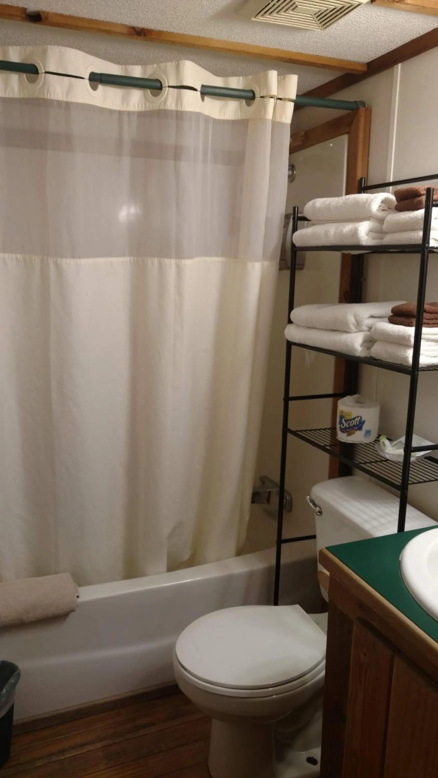 Superior One-Bedroom Cottage in Chama River Bend Lodge