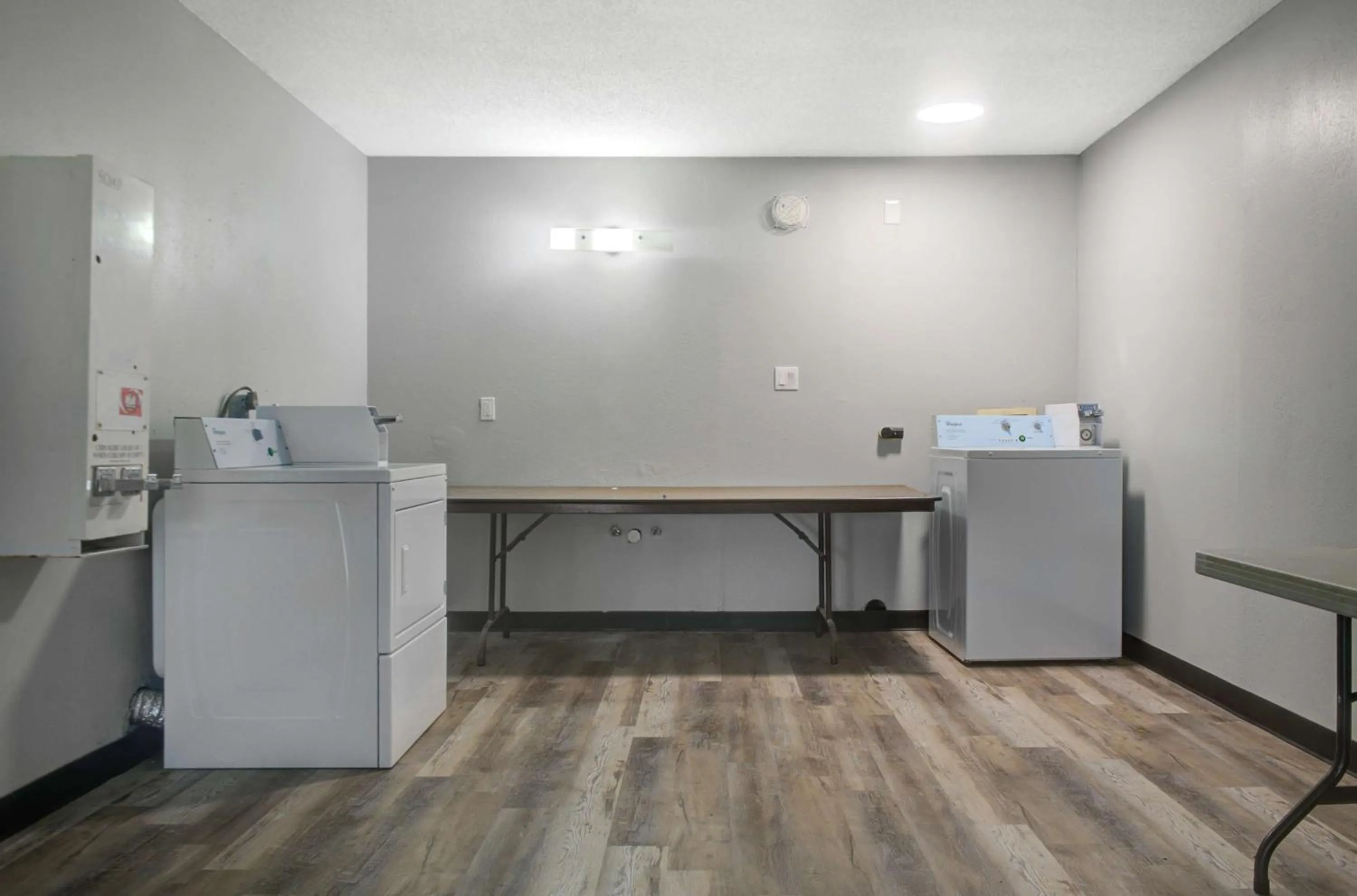 Property building in Motel 6 Chickasha, OK