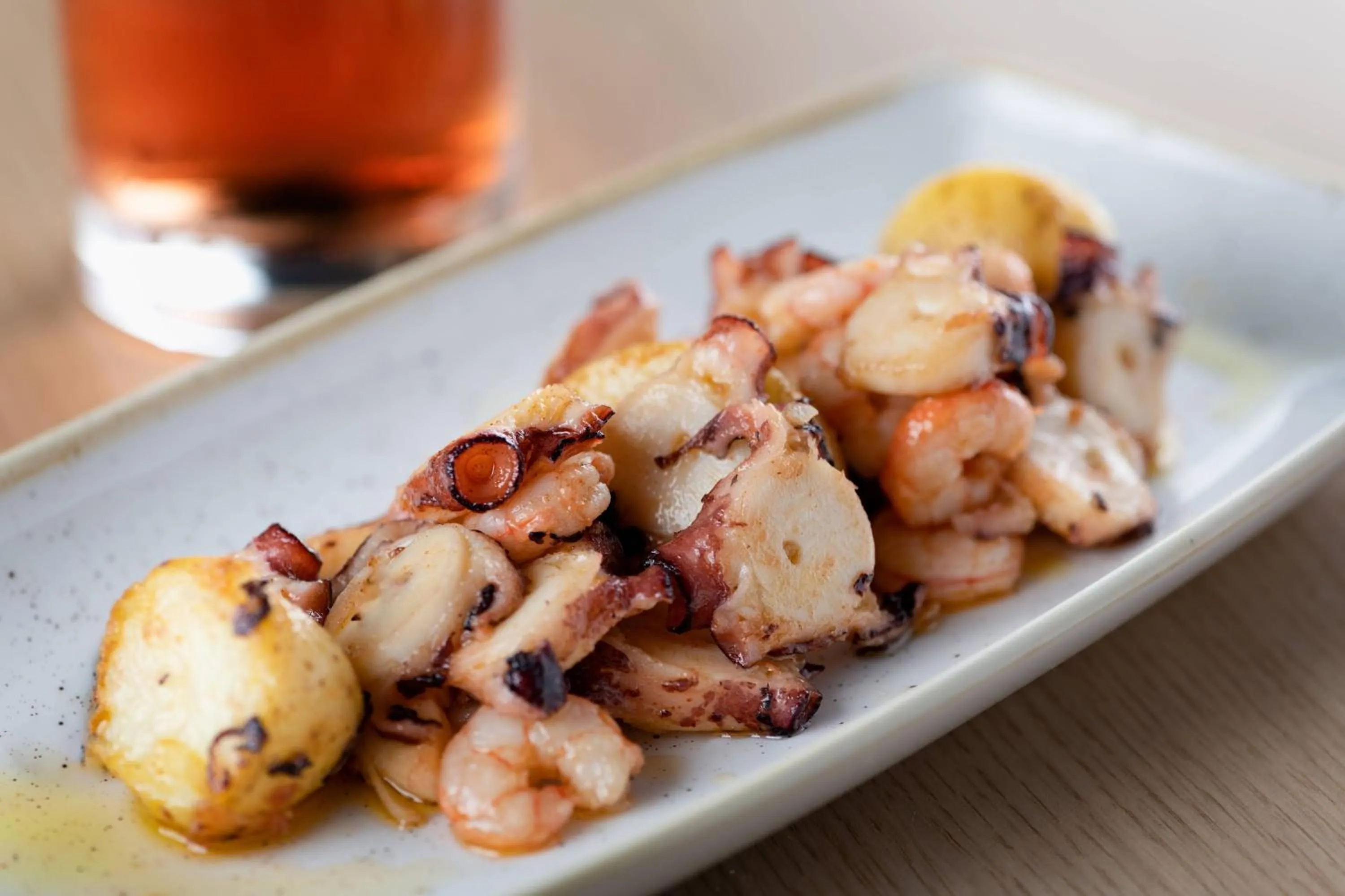 Lounge or bar in AC Hotel A Coruña by Marriott