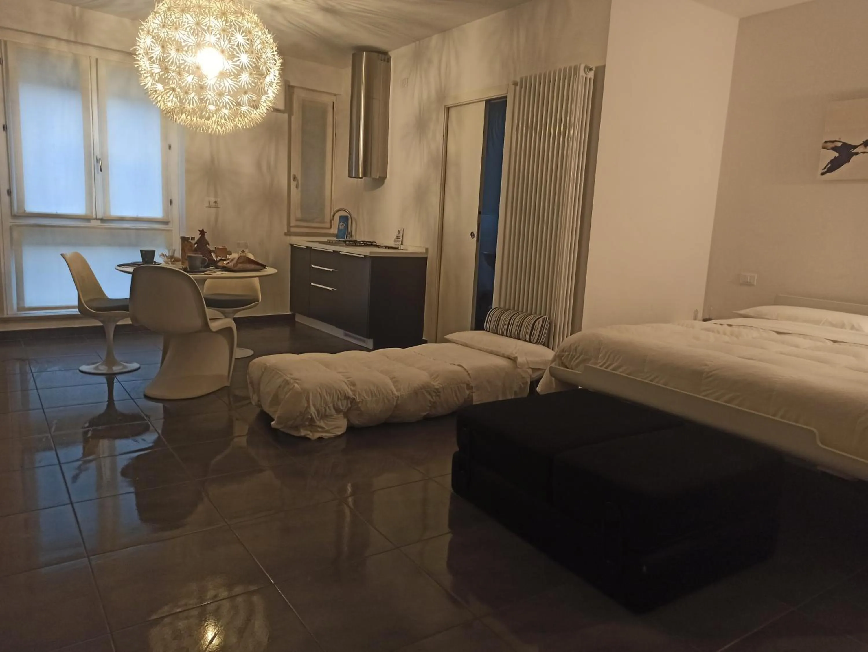 Bed in Palazzo Boscareto - suites di charme in centro storico - garage moto, box bici