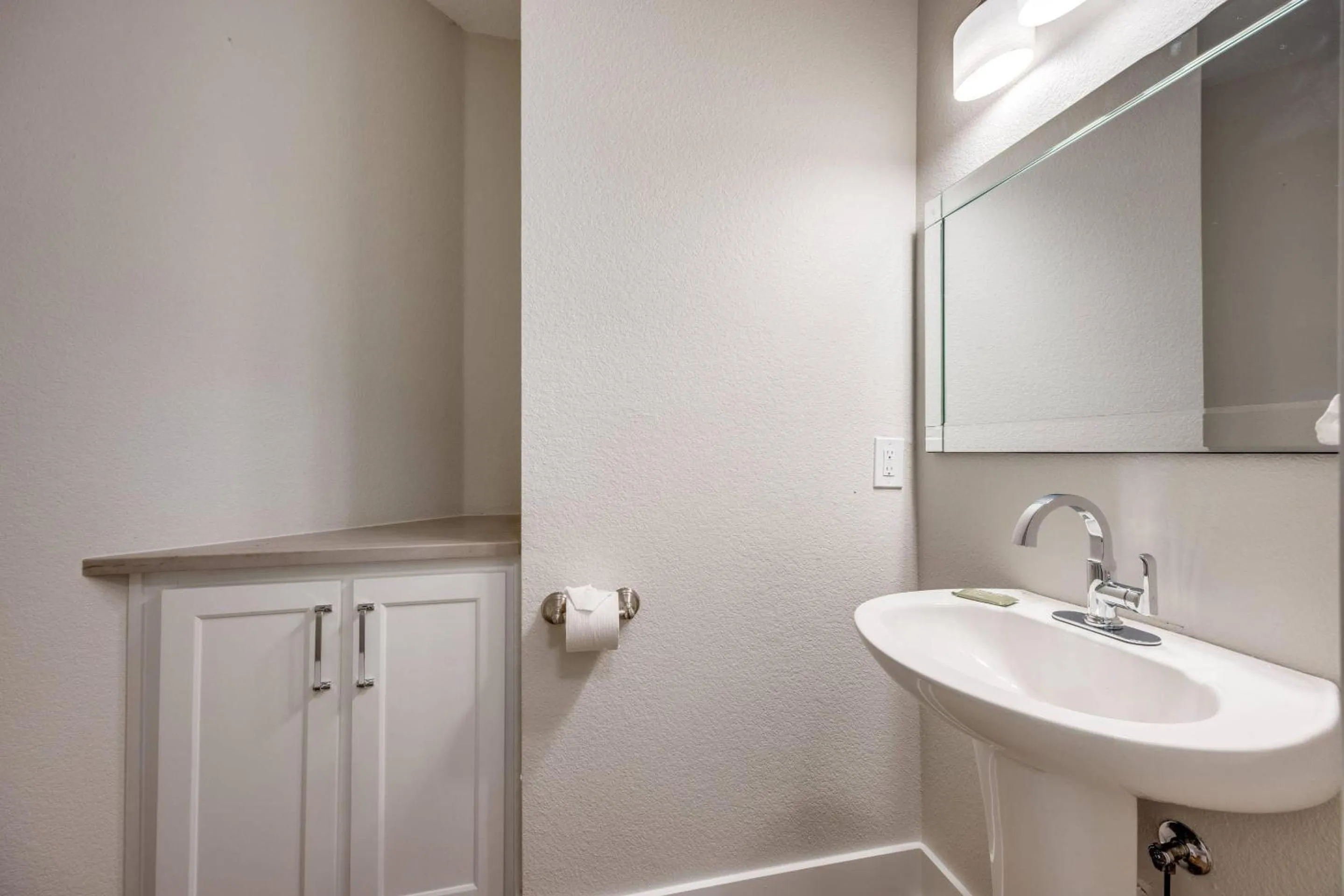 Bedroom in Tanglewood Resort on Lake Texoma, an Ascend Collection Resort
