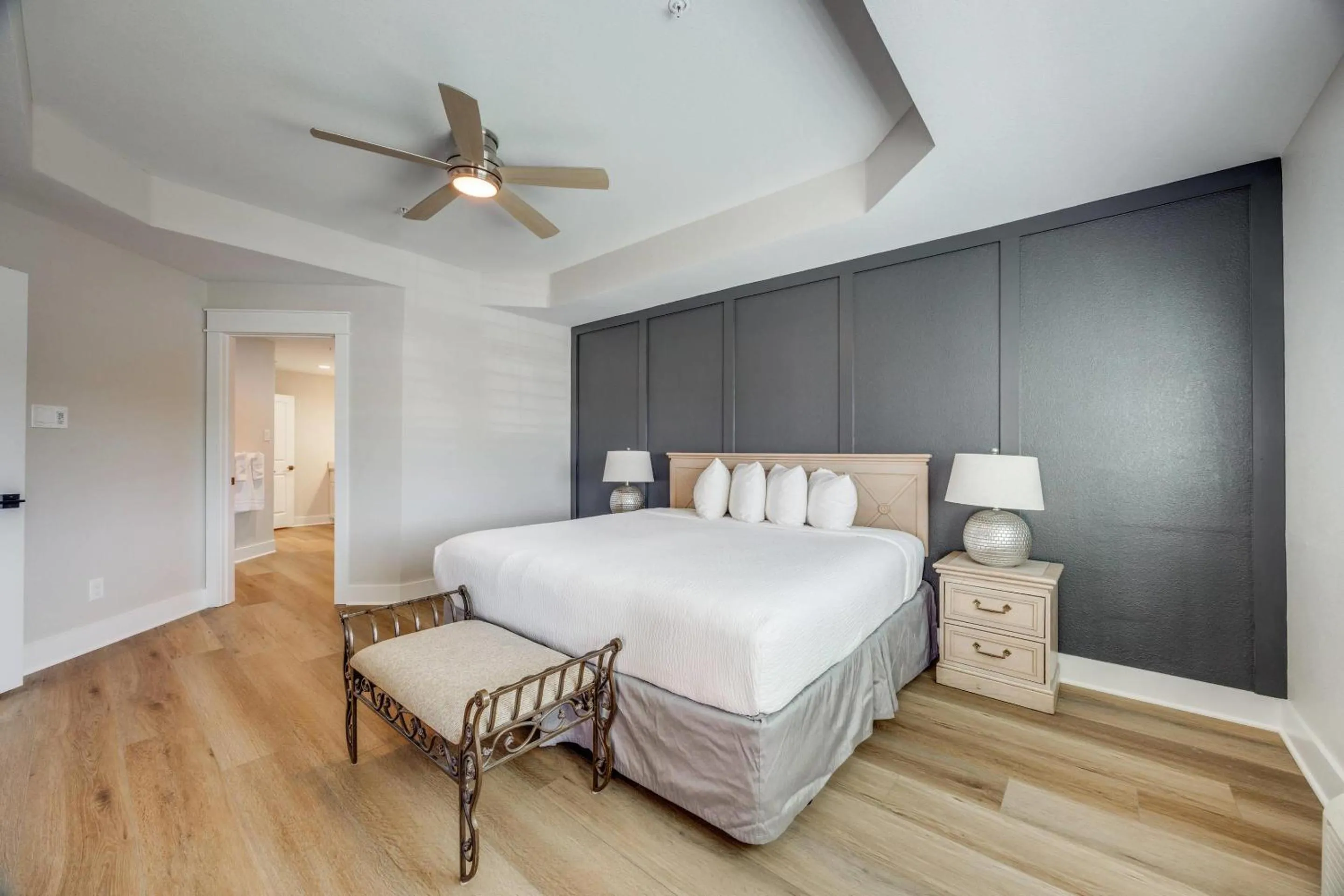 Bedroom, Bed in Tanglewood Resort on Lake Texoma, an Ascend Collection Resort